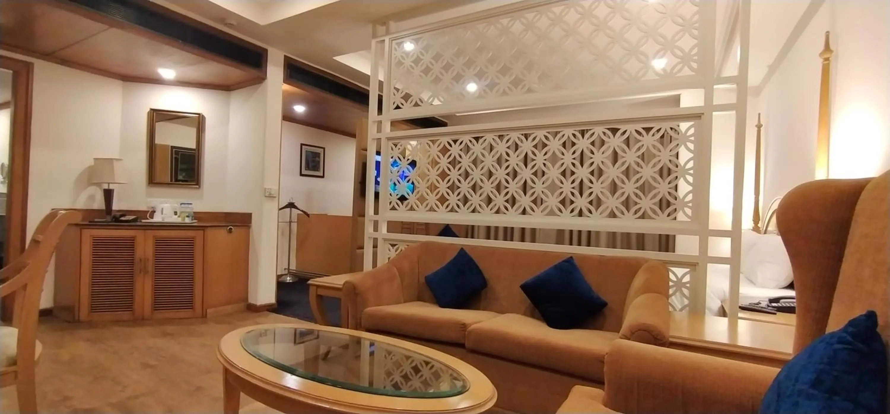 TV and multimedia in Inn Riviera Jammu