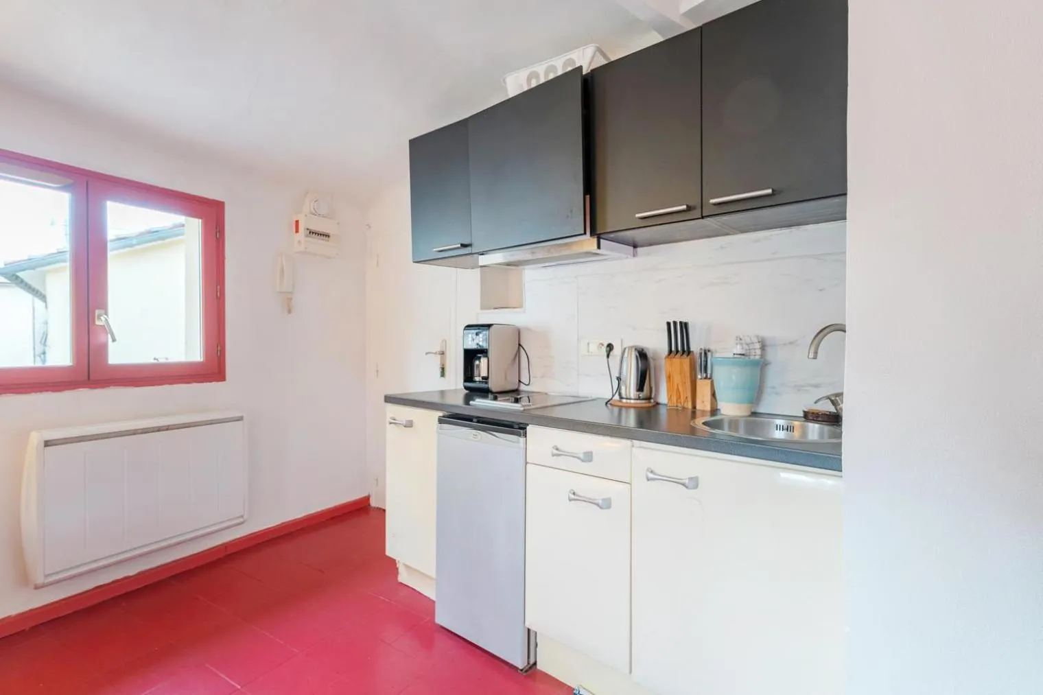Kitchen or kitchenette in Finsonius Studios