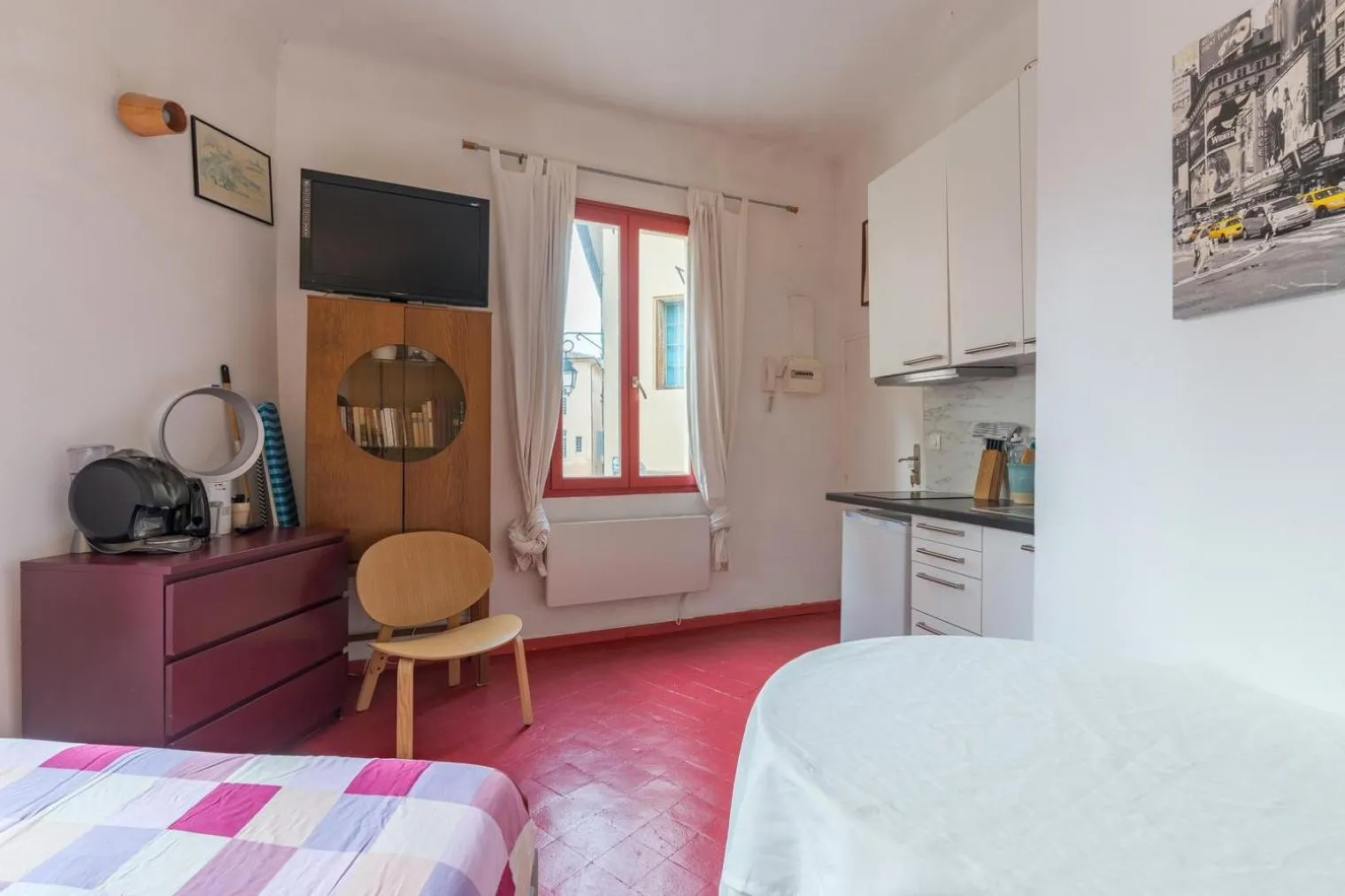 Bedroom, Bed in Finsonius Studios