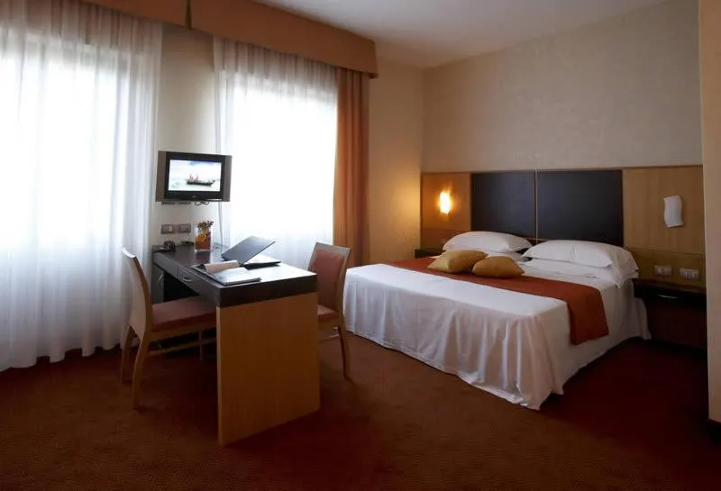 Photo of the whole room, Bed in Villa Luisa