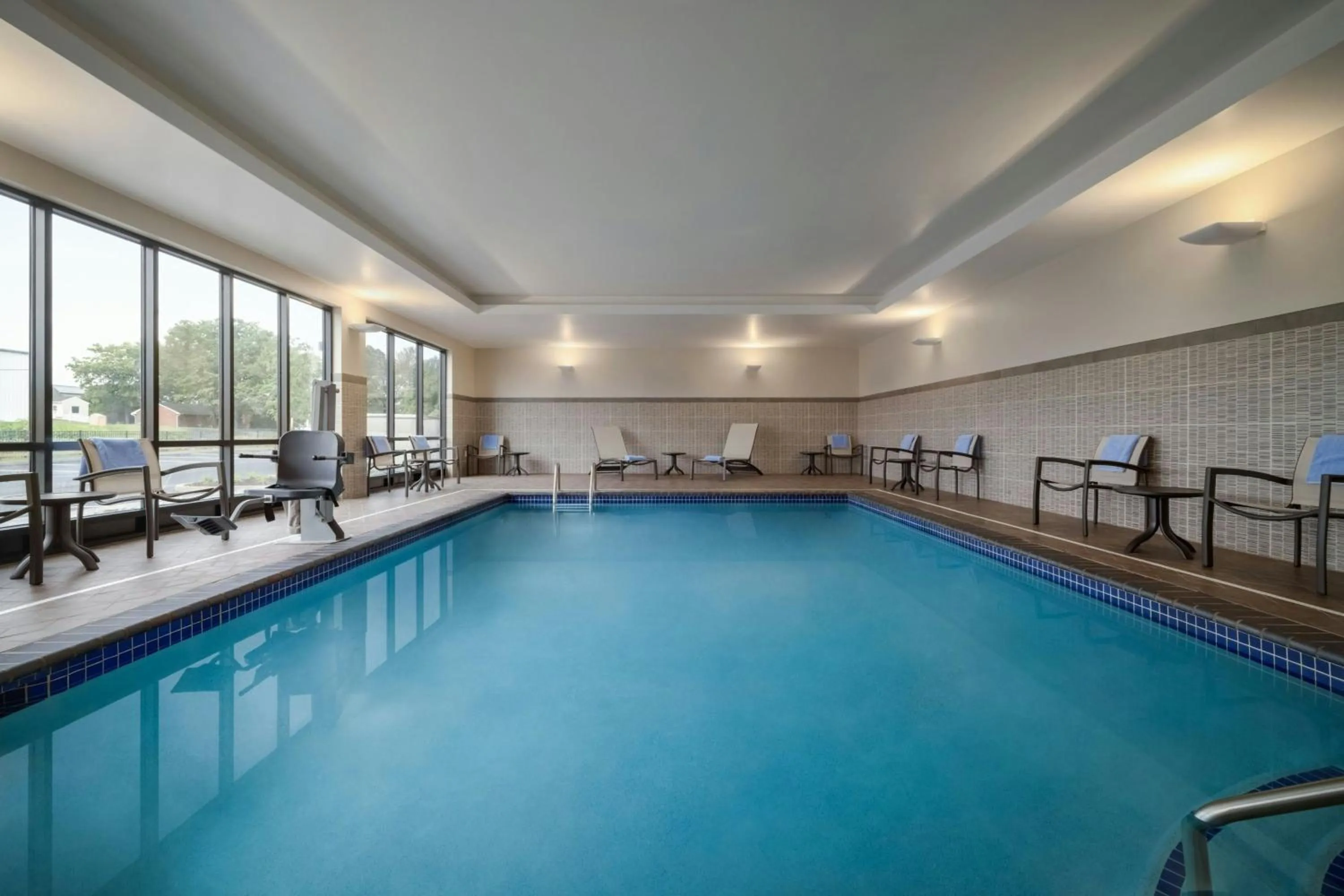 Swimming pool in TownePlace Suites by Marriott Lancaster