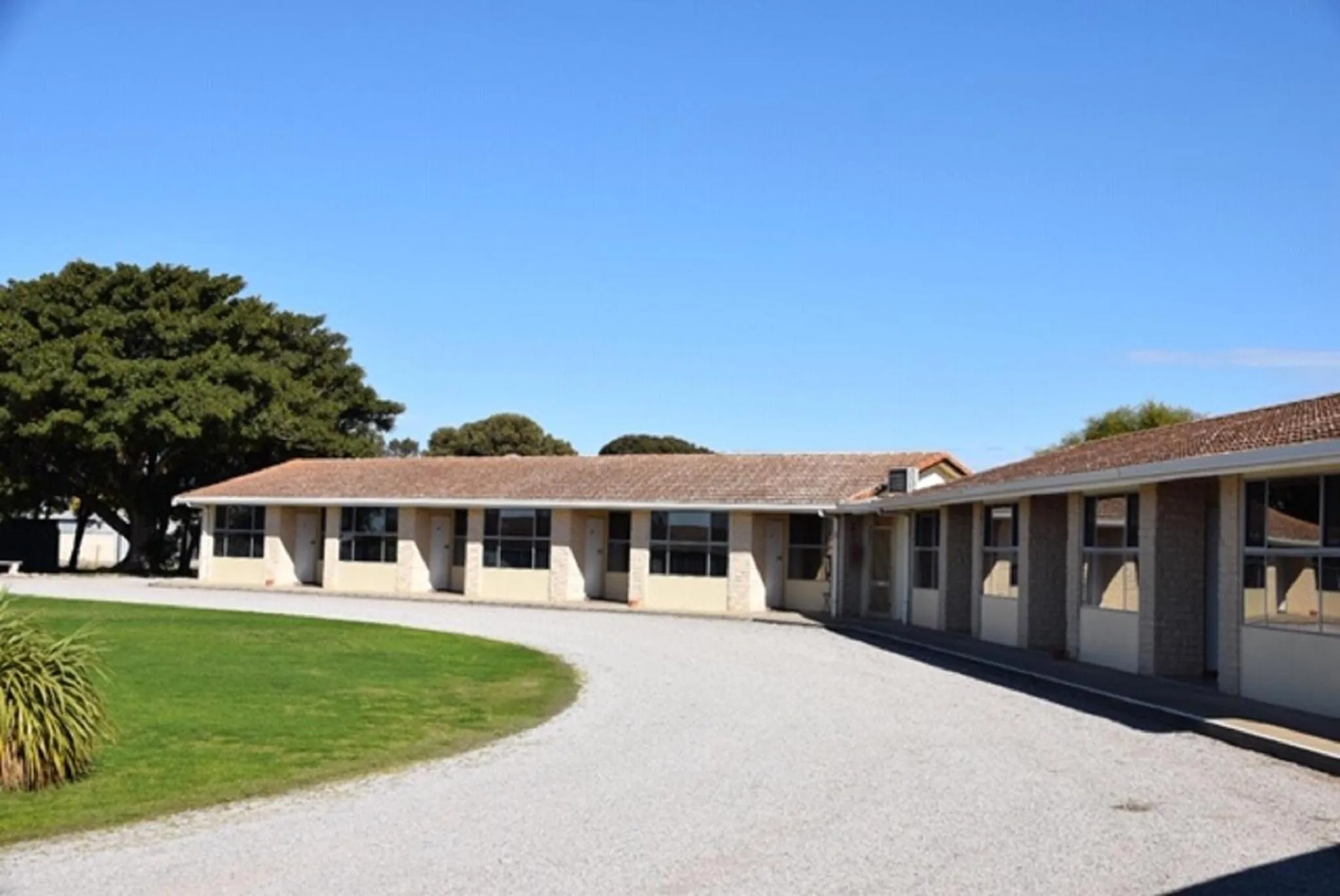 Property building in Stansbury Holiday Motel