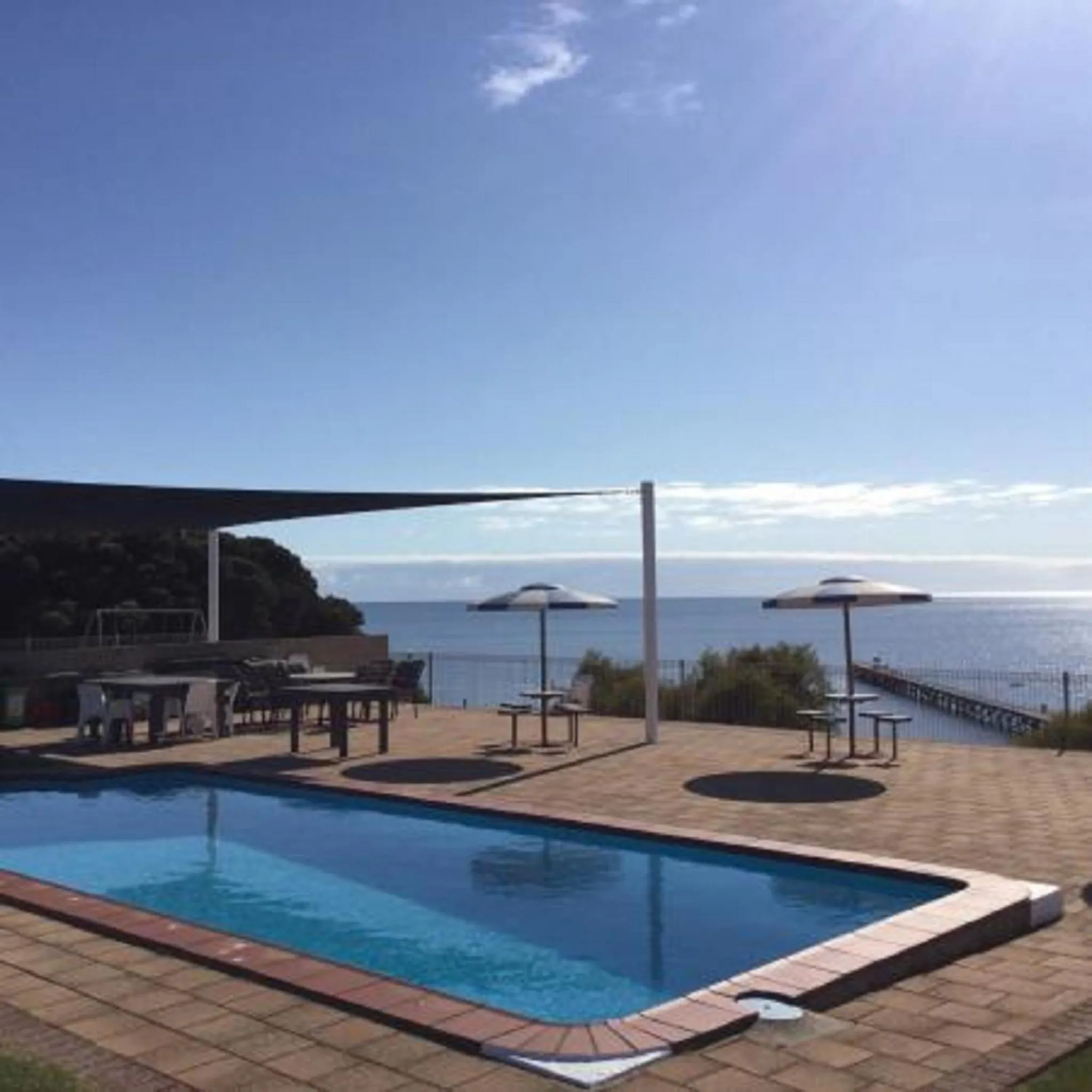Swimming pool in Stansbury Holiday Motel