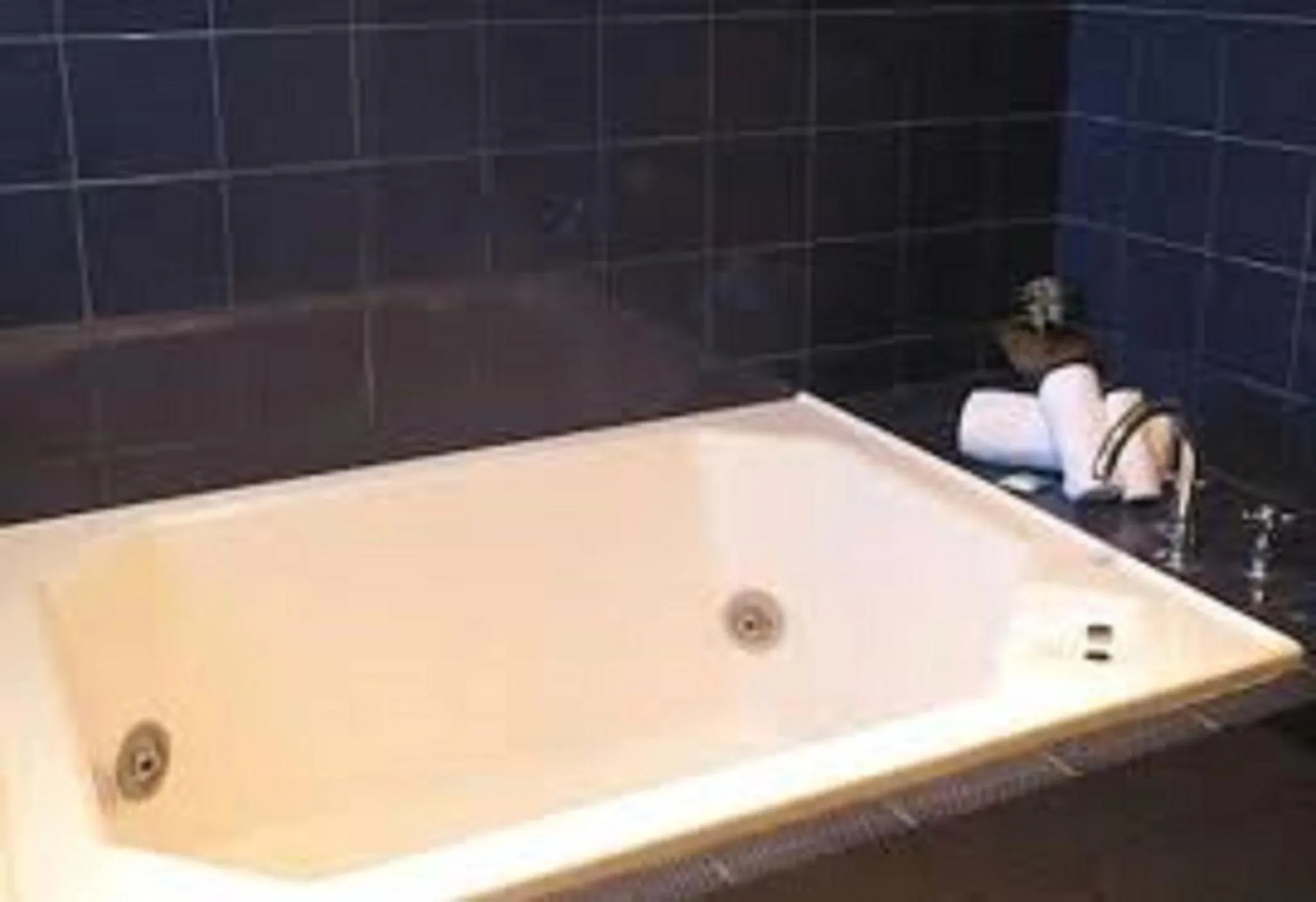 Bathroom in Stansbury Holiday Motel