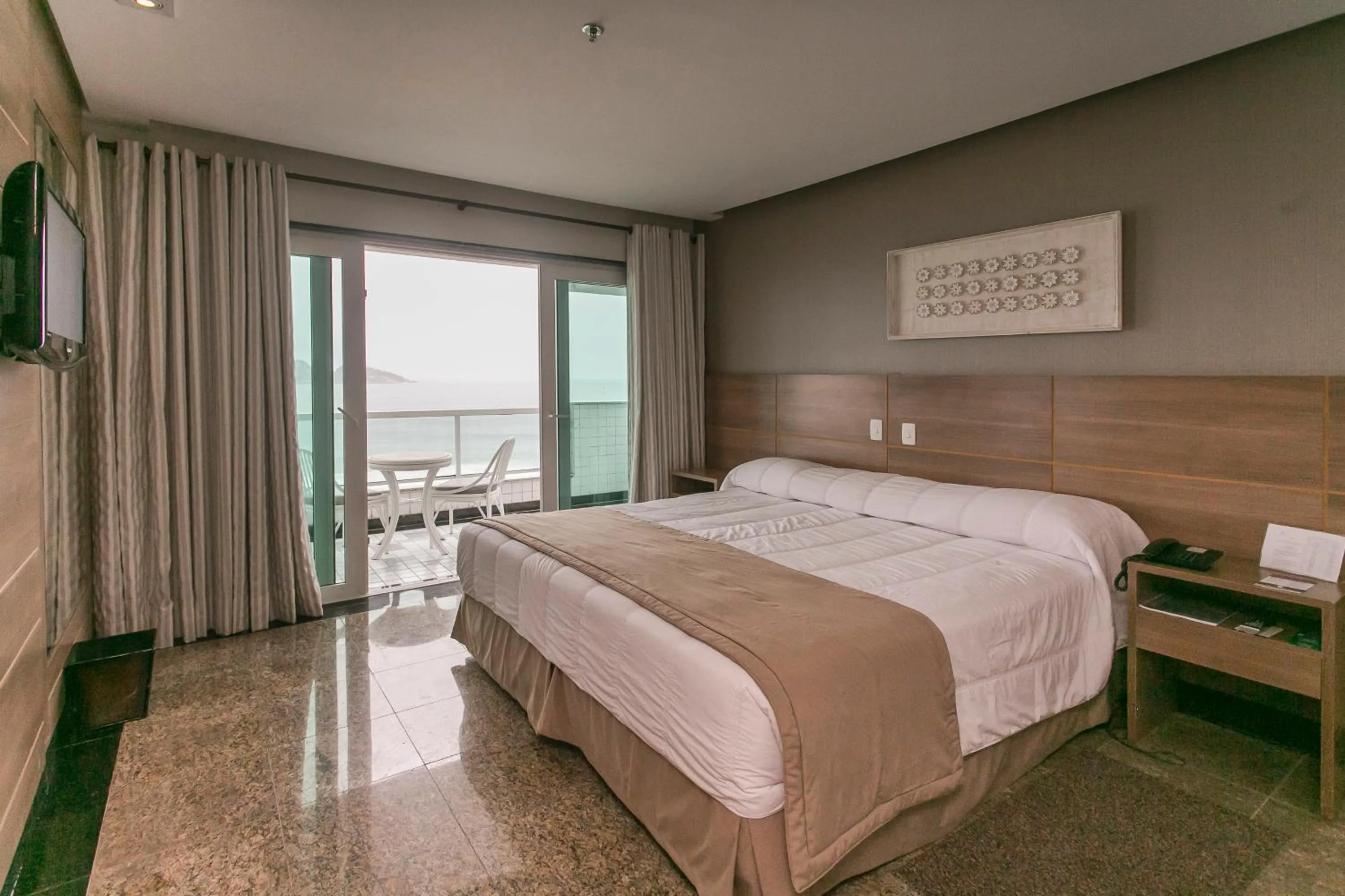 Day, Bed in Royalty Barra Hotel