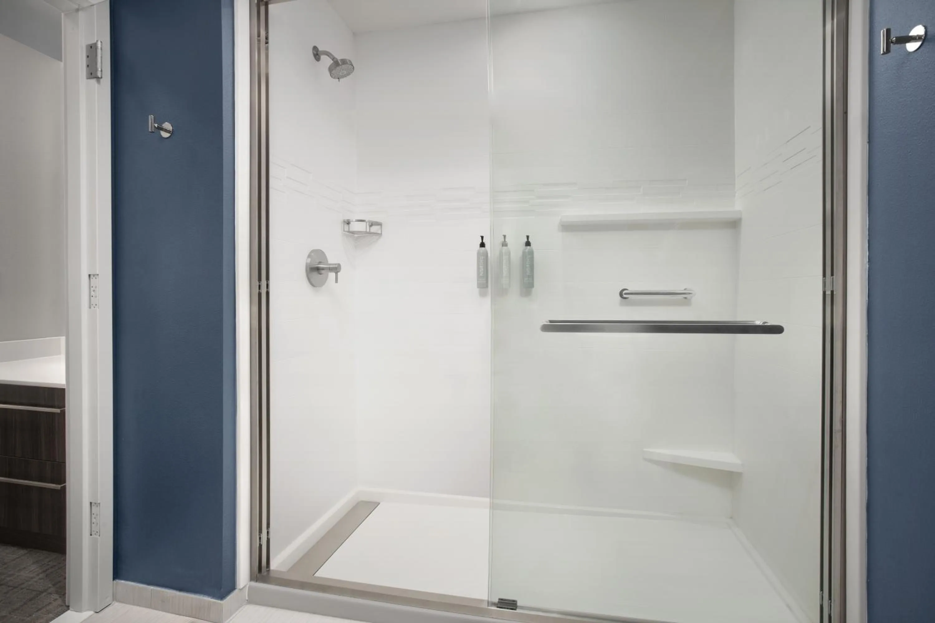 Shower in Residence Inn by Marriott San Antonio SeaWorld /Westover Hills