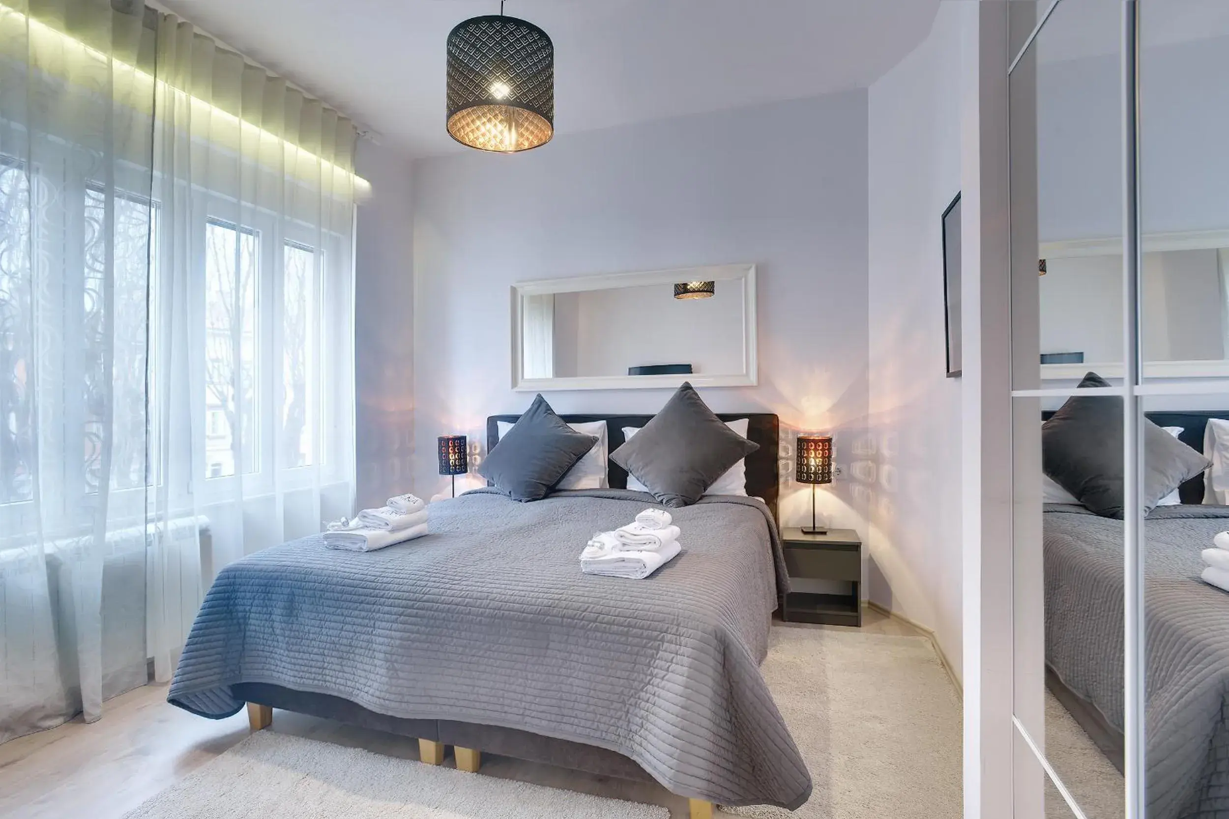 D&A Center Apartments with FREE Parking D&A Center Apartments with FREE Parking