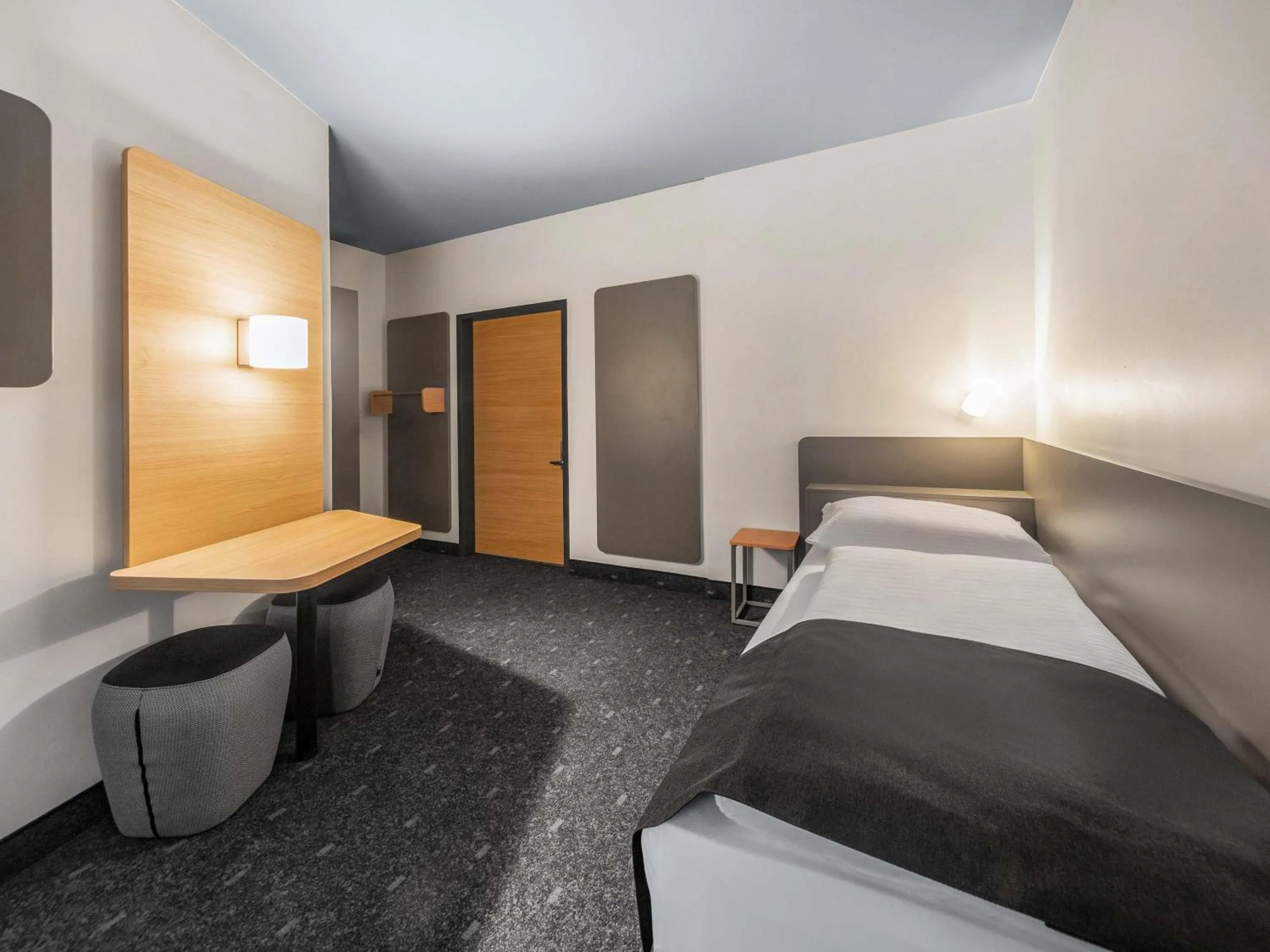 Photo of the whole room, Bed in B&B Hotel Leipzig-City