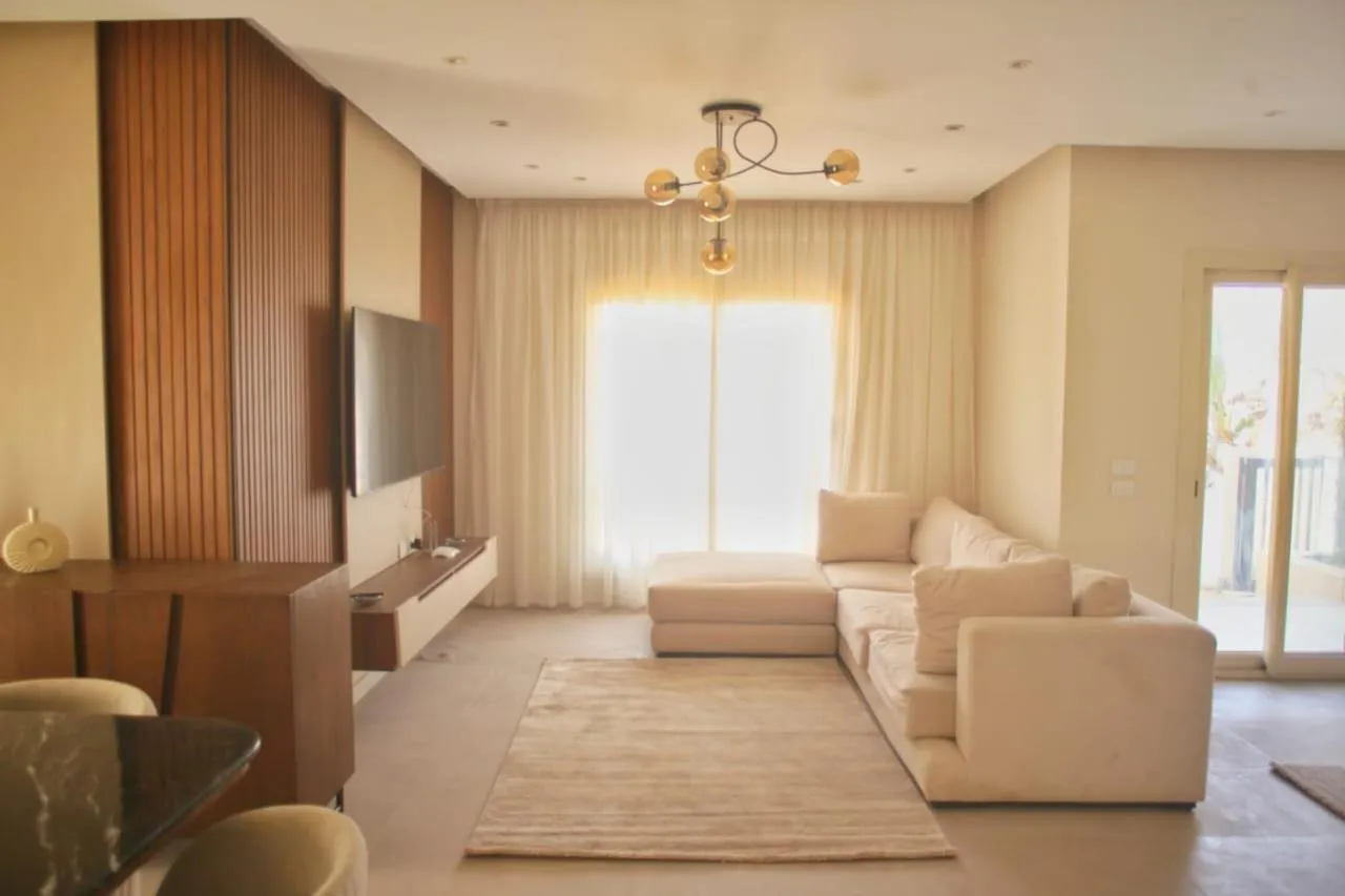 TV and multimedia in Settle Inn Cairo Festival City Villa