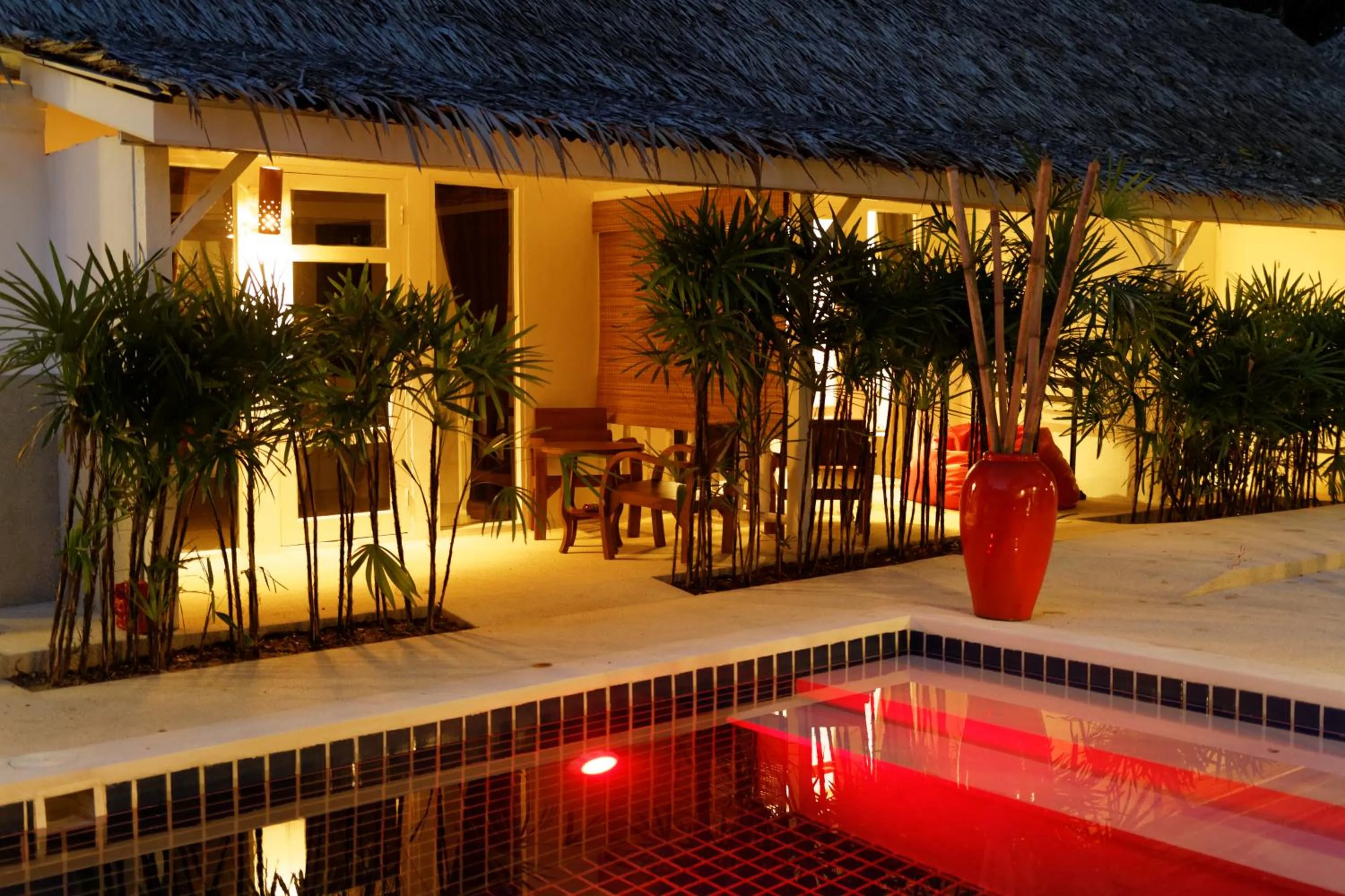 Pool view in The White Cottage