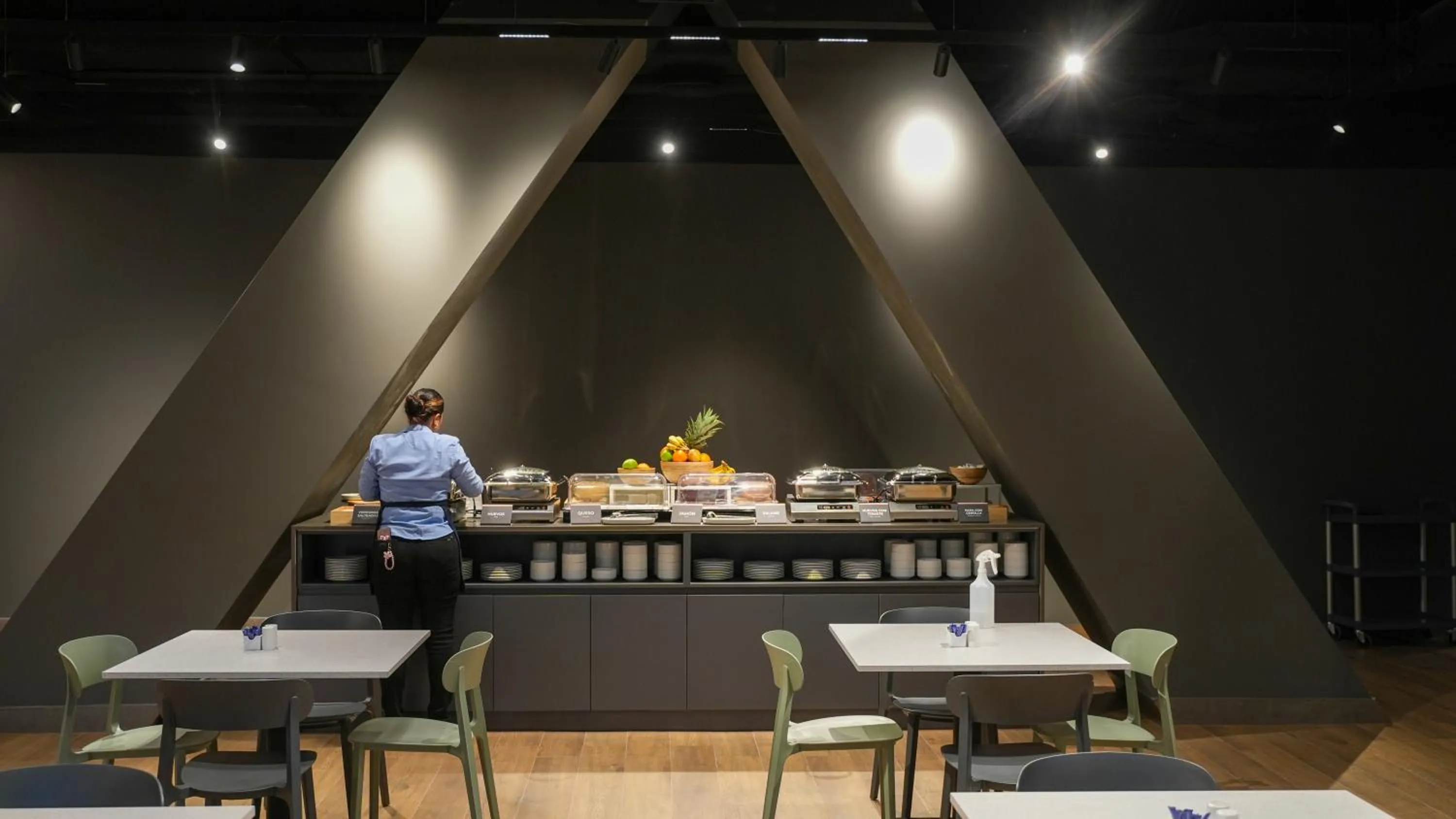 Breakfast in Spot Suites