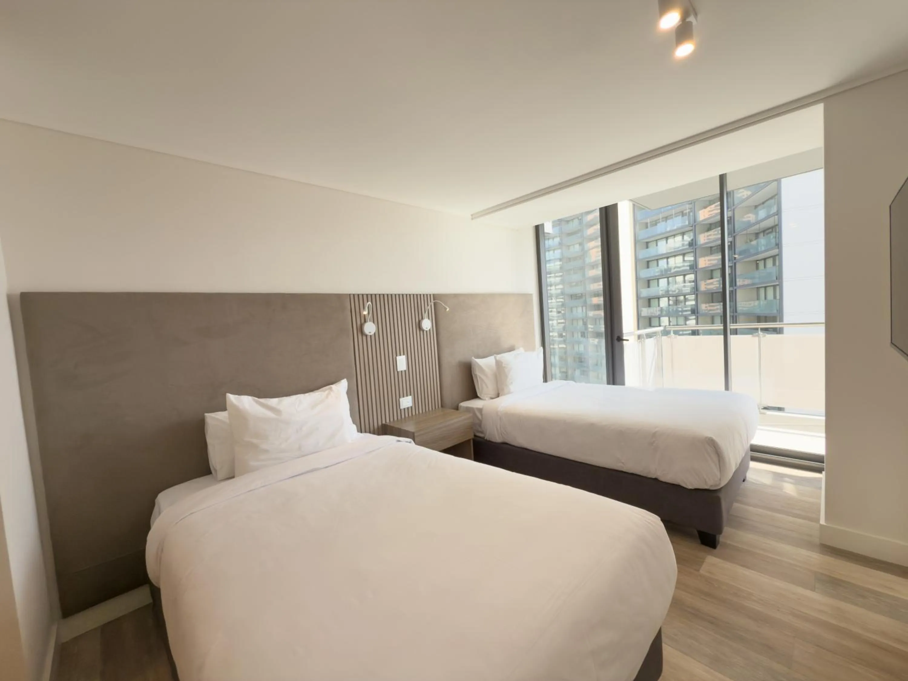 Bedroom, Bed in Spot Suites