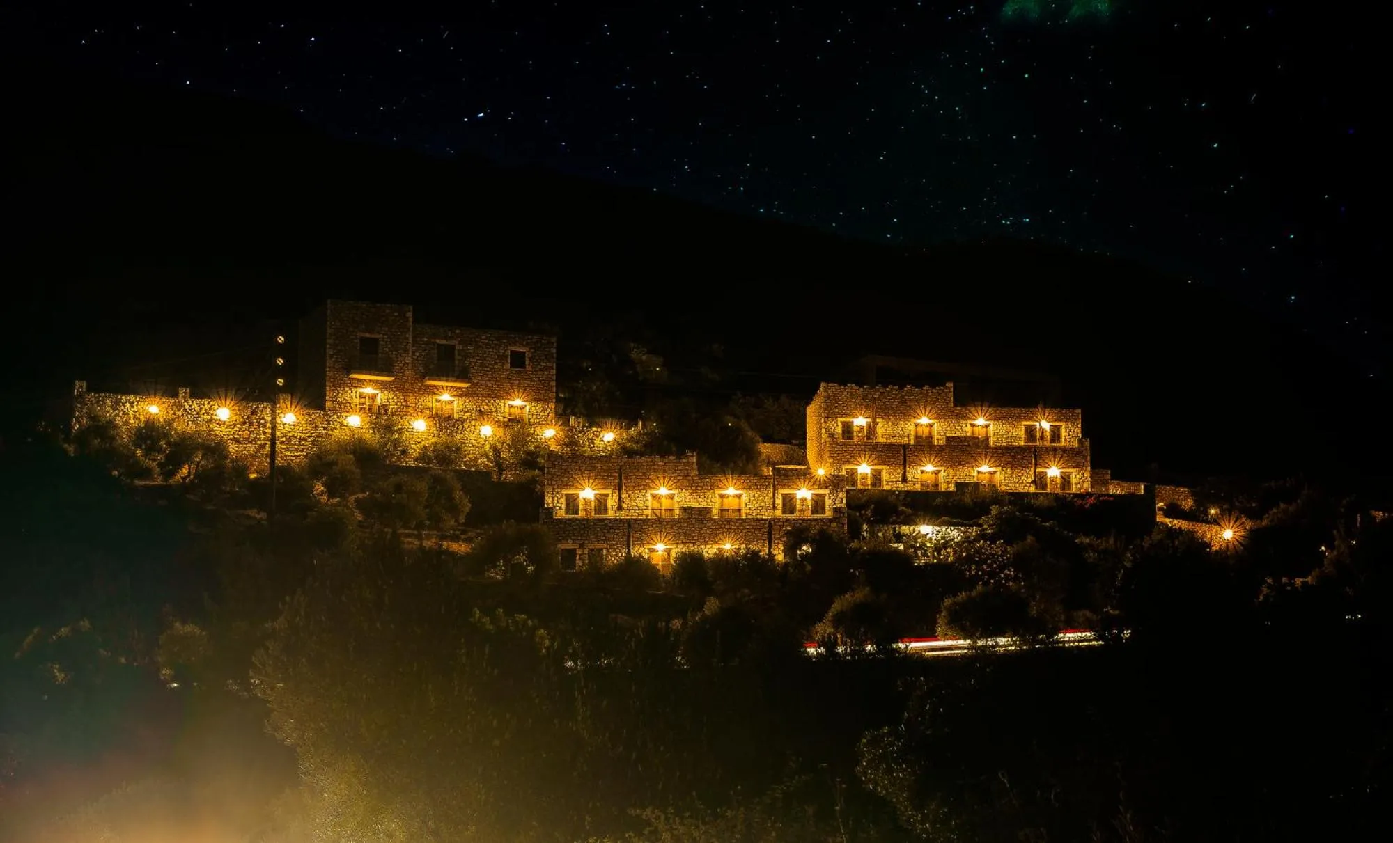 Night in Onar Mani Suites