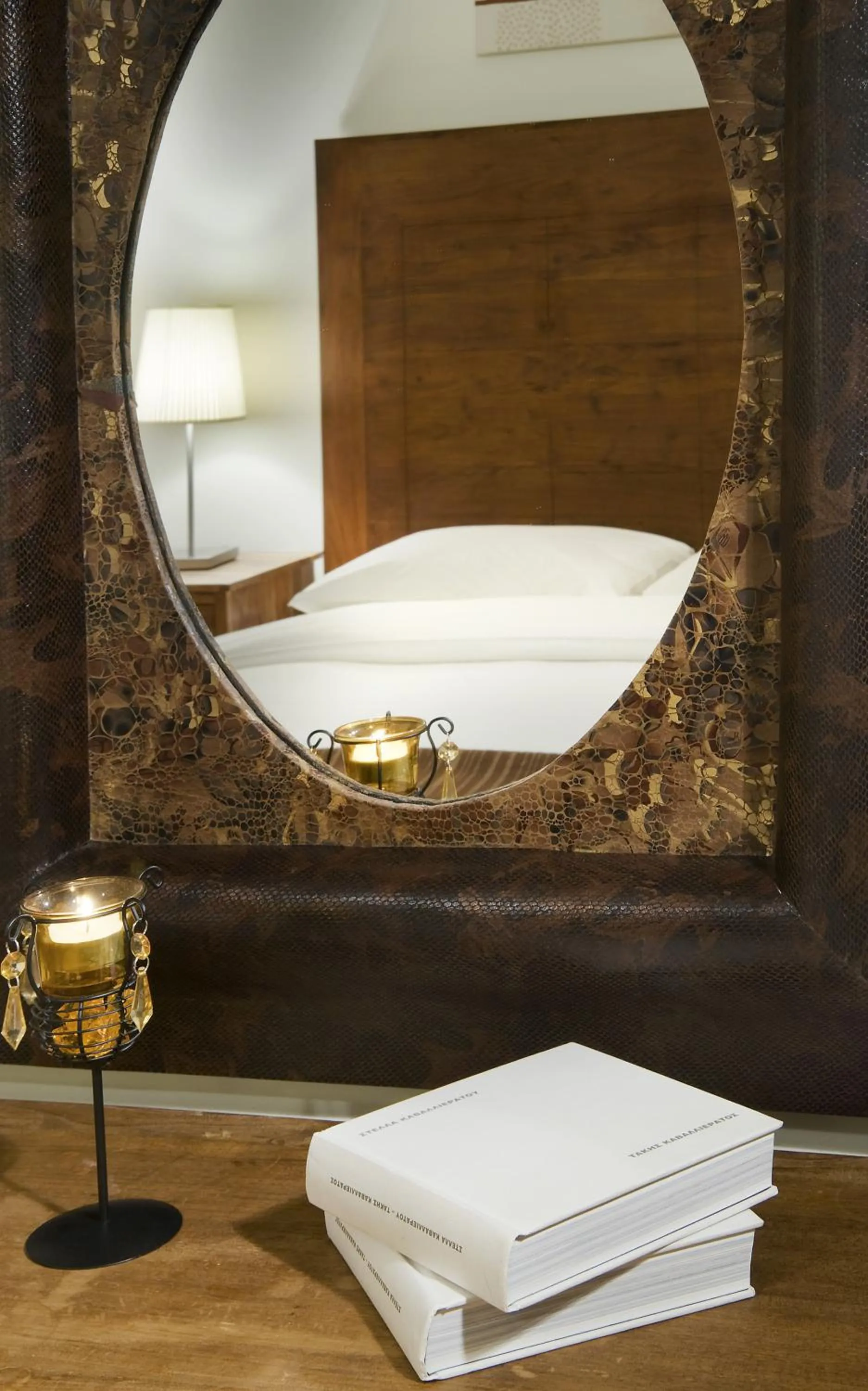 Decorative detail in Xenonas Iresioni