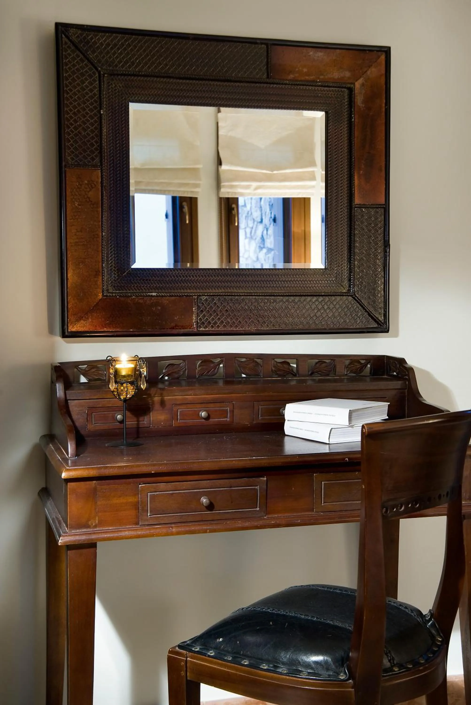 Seating area in Xenonas Iresioni