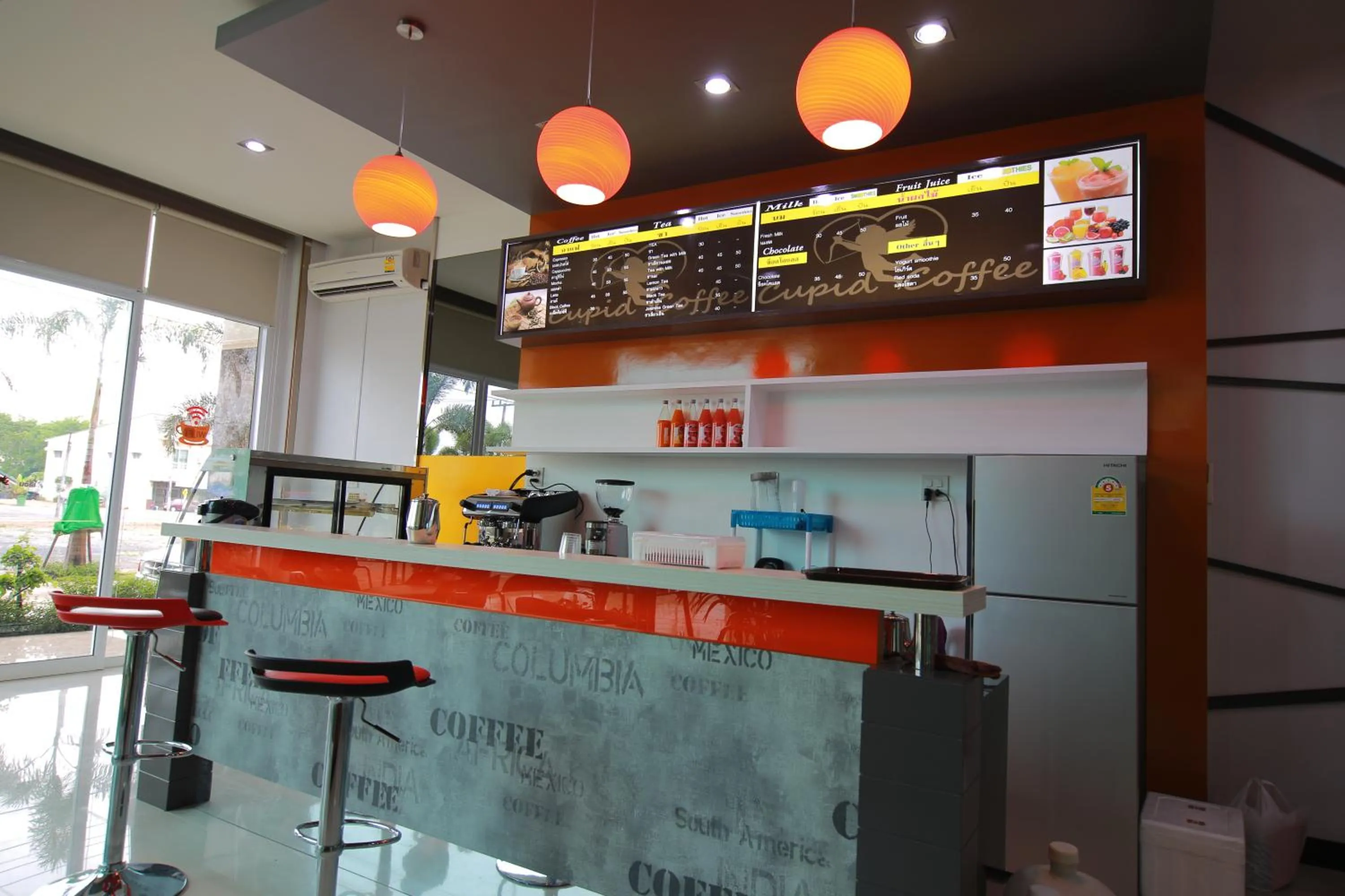 Lounge or bar in Cupid Hotel