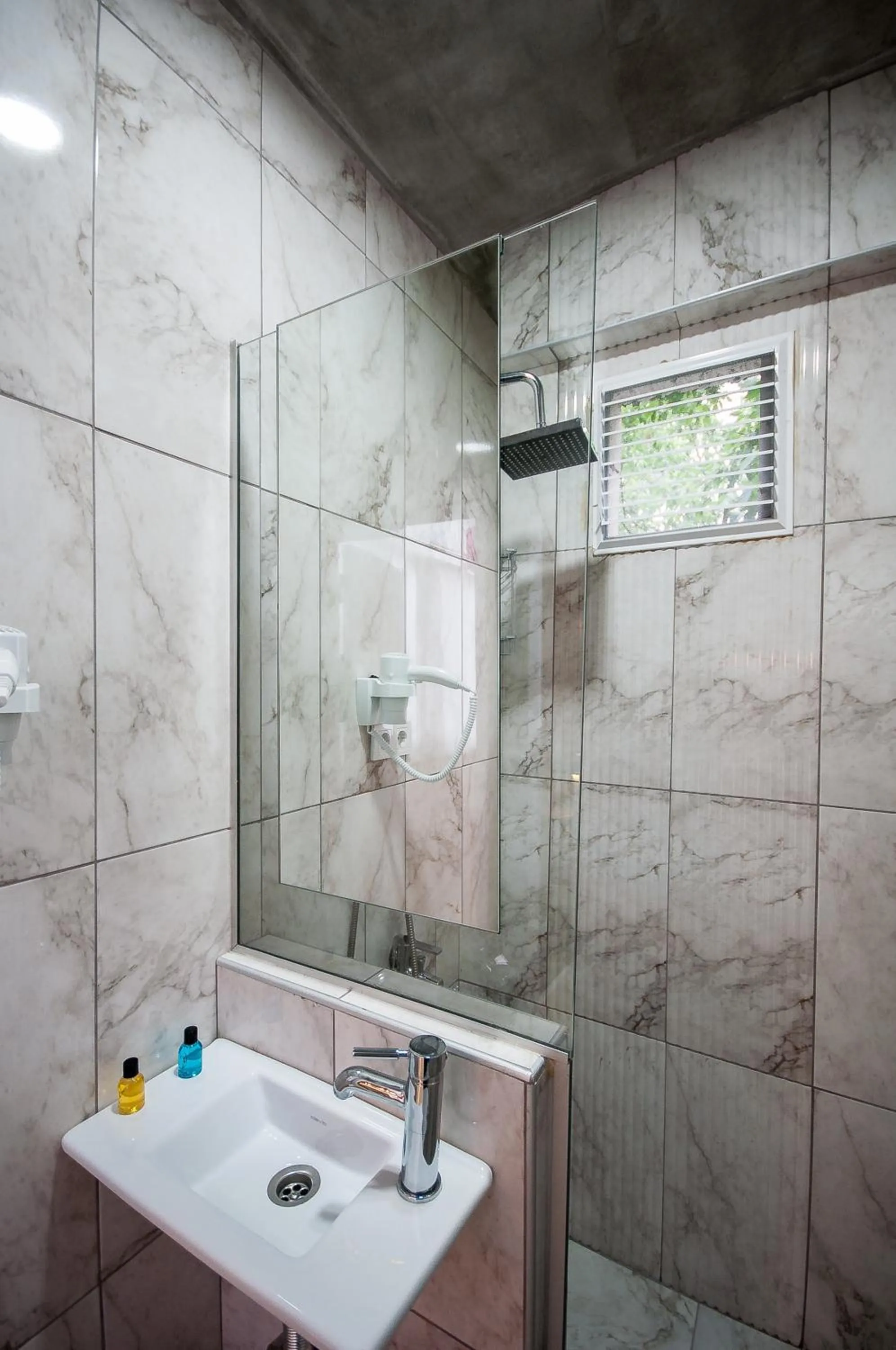 Day in Newway Apartments