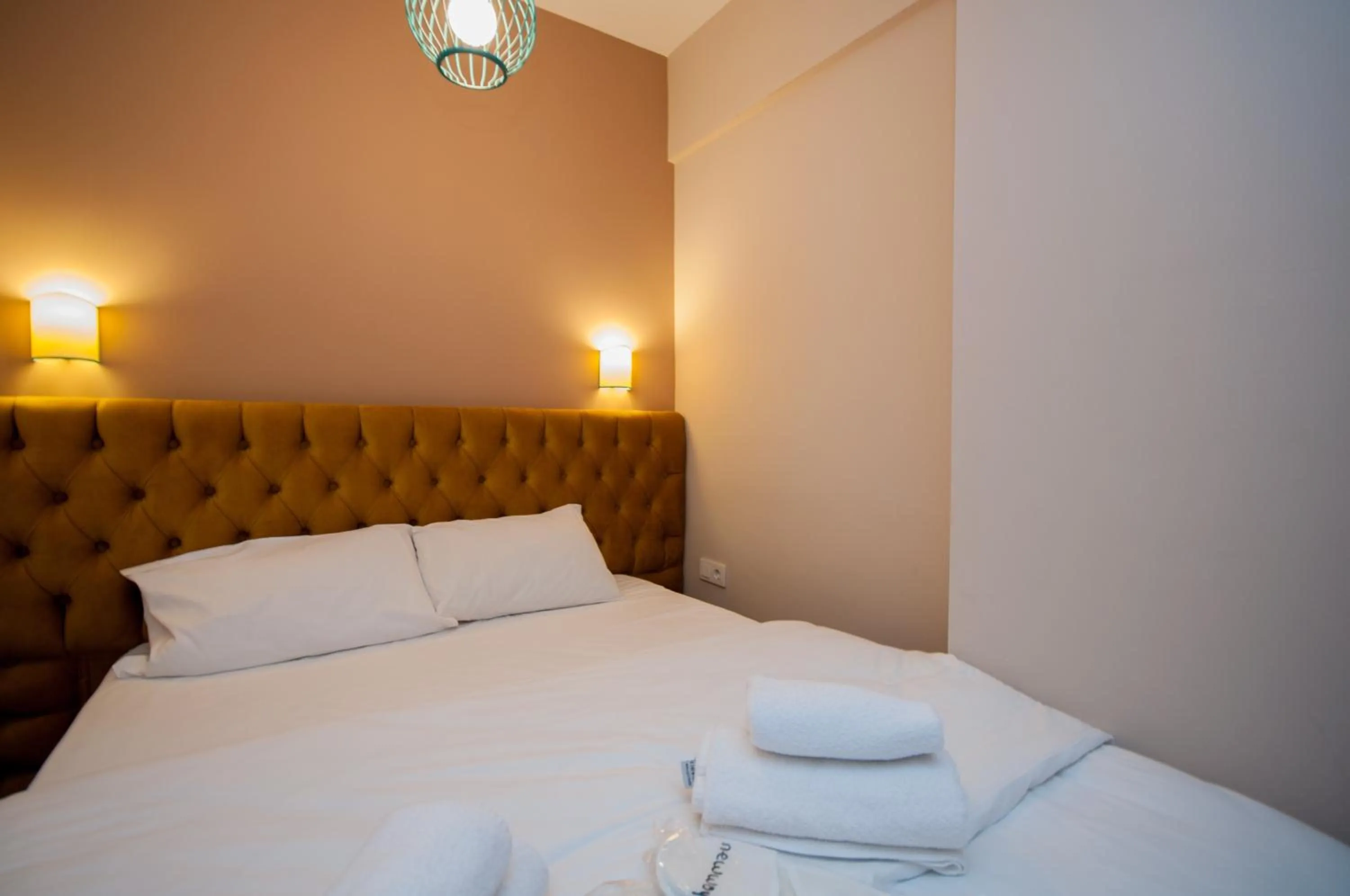 Bed in Newway Apartments