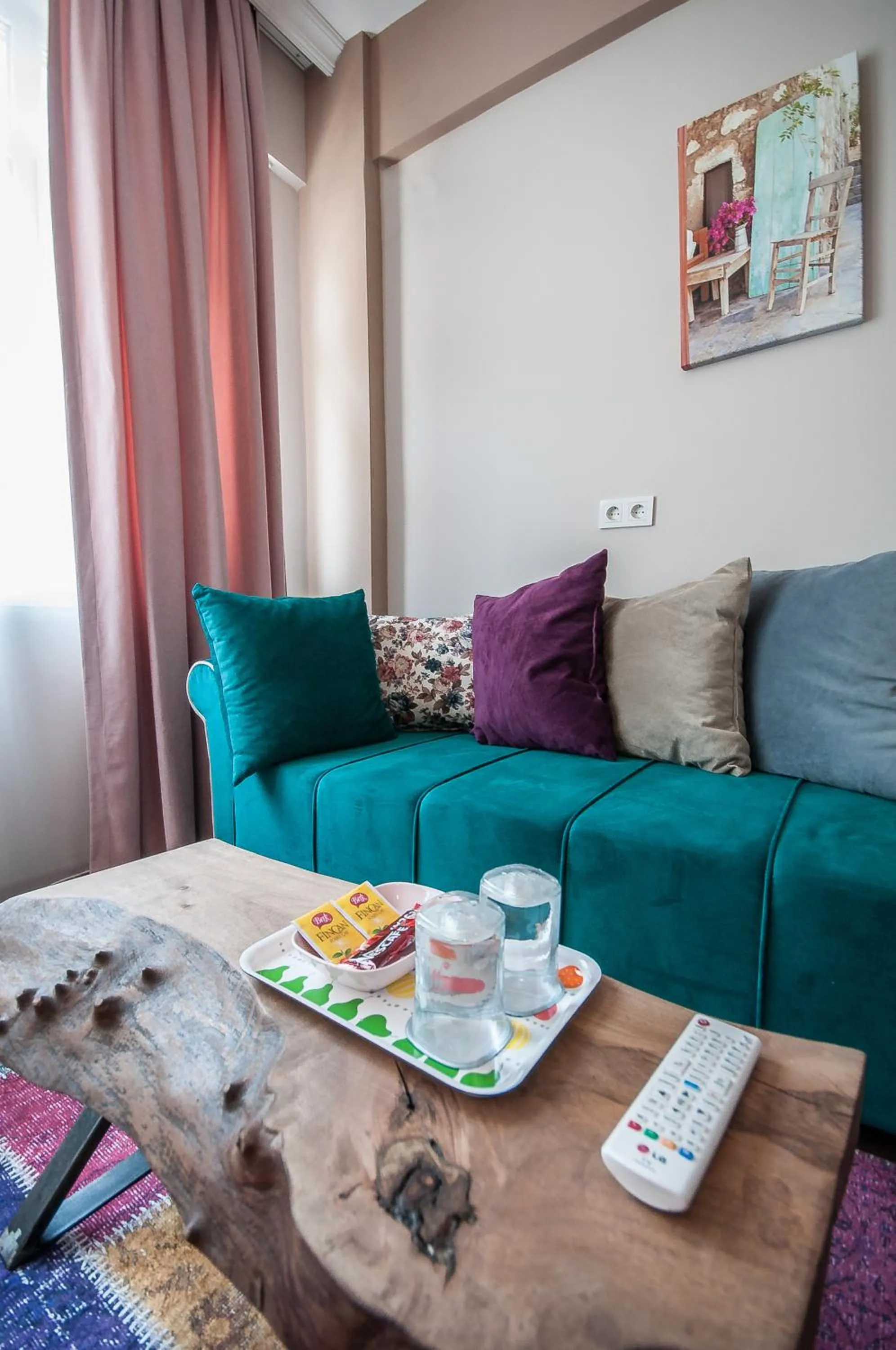 Day in Newway Apartments