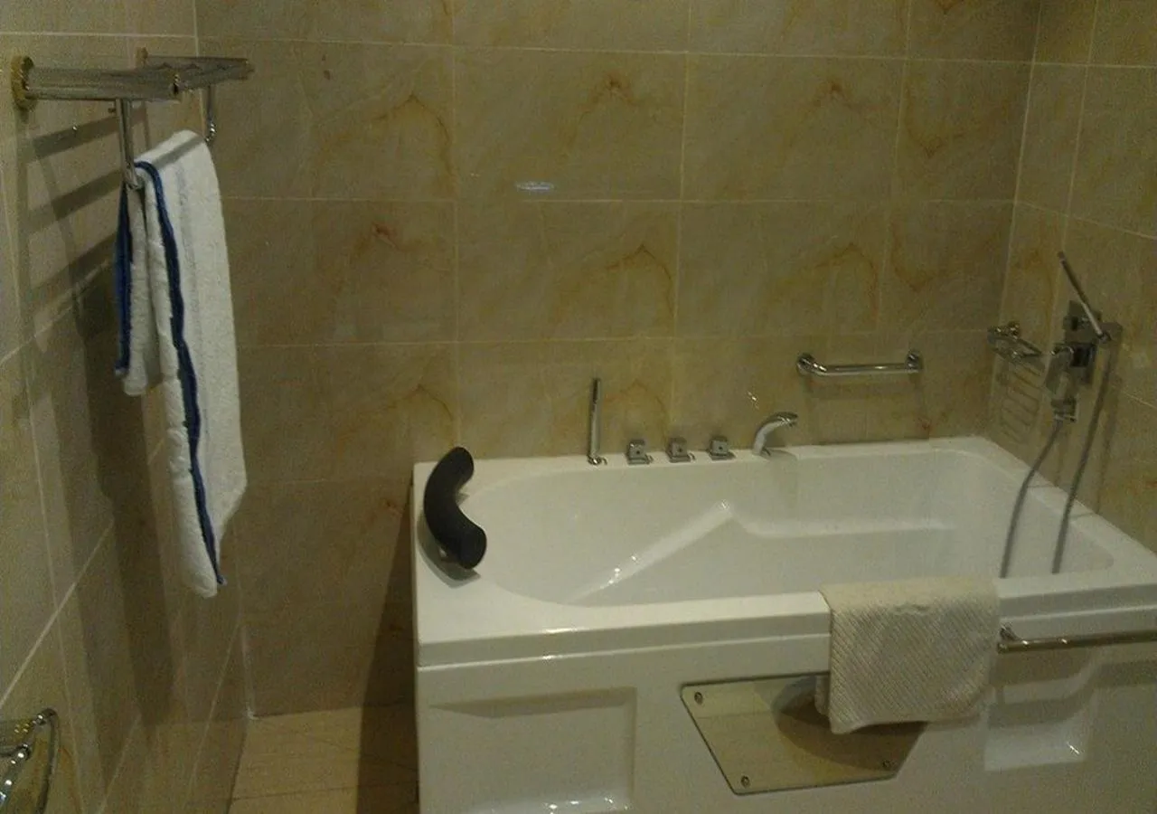 Bathroom in Sun Beach Hôtel