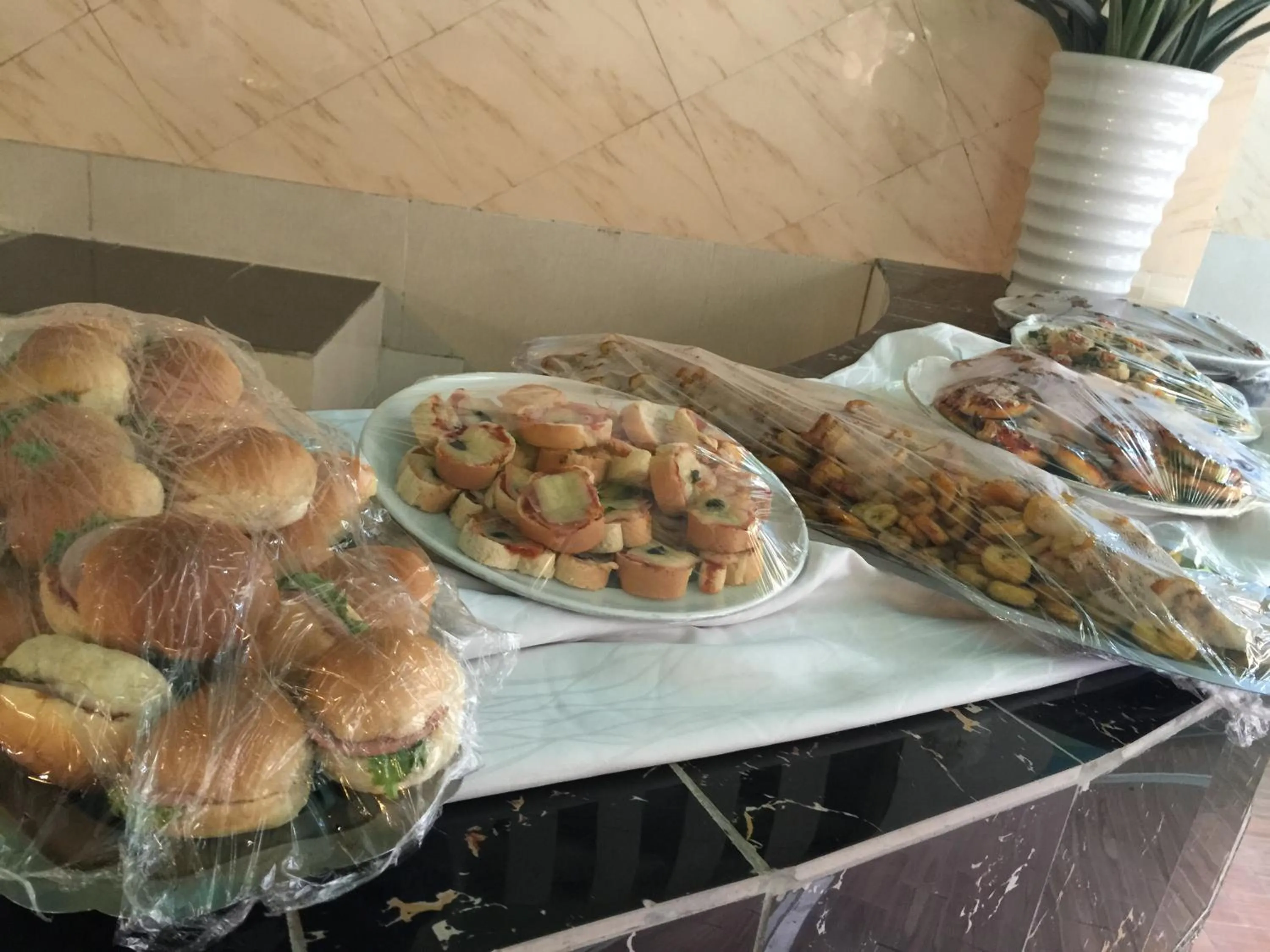 Restaurant/places to eat in Sun Beach Hôtel