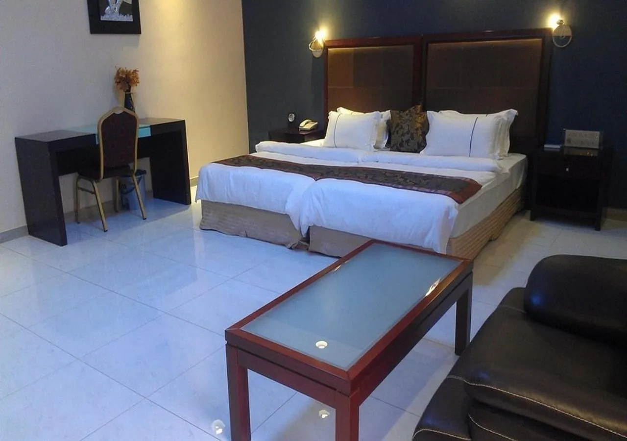 Bed in Sun Beach Hôtel