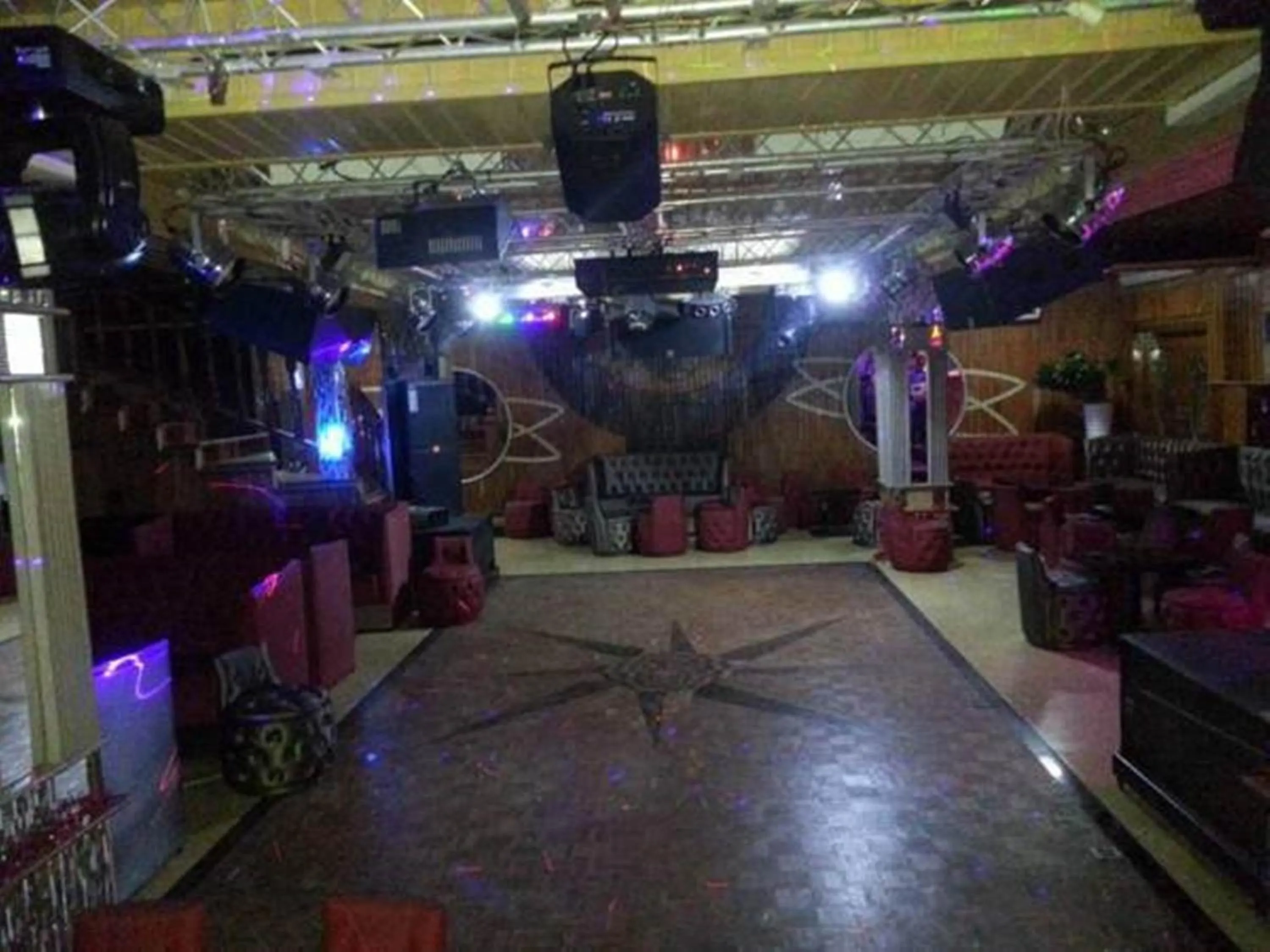 Nightclub / DJ in Sun Beach Hôtel