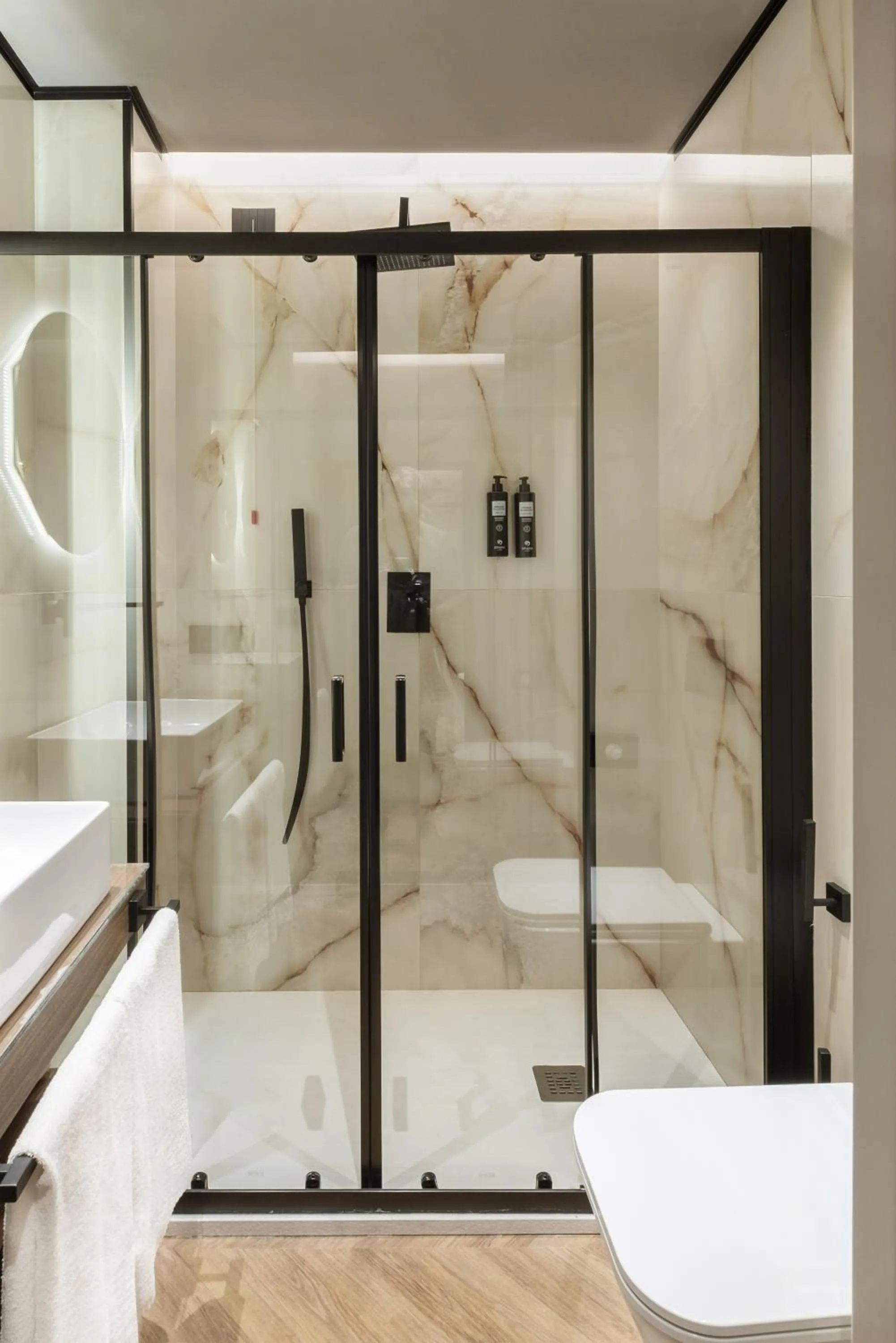 Shower in Oriana Homèl Roma