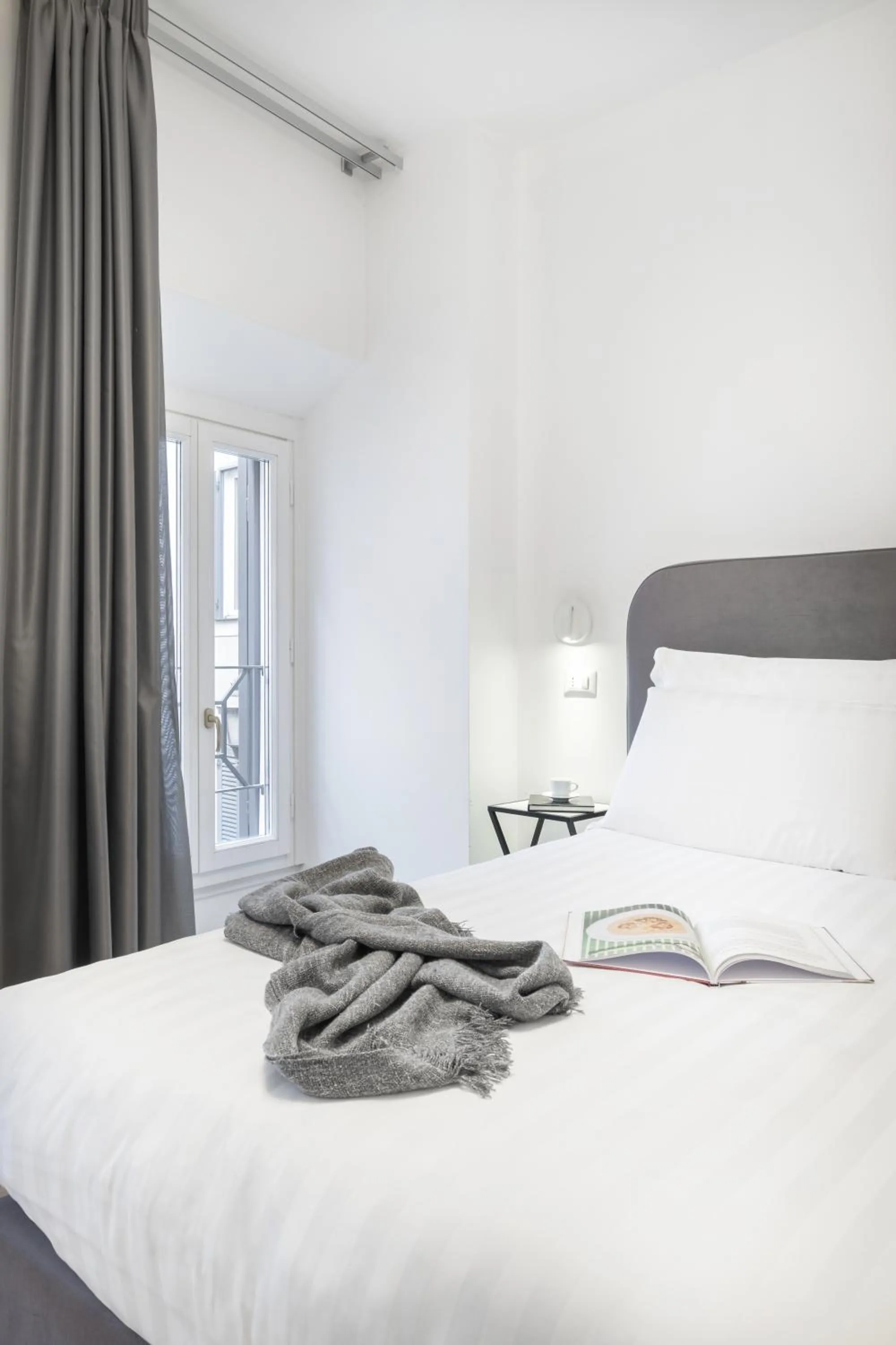 Bedroom, Bed in Oriana Homèl Roma