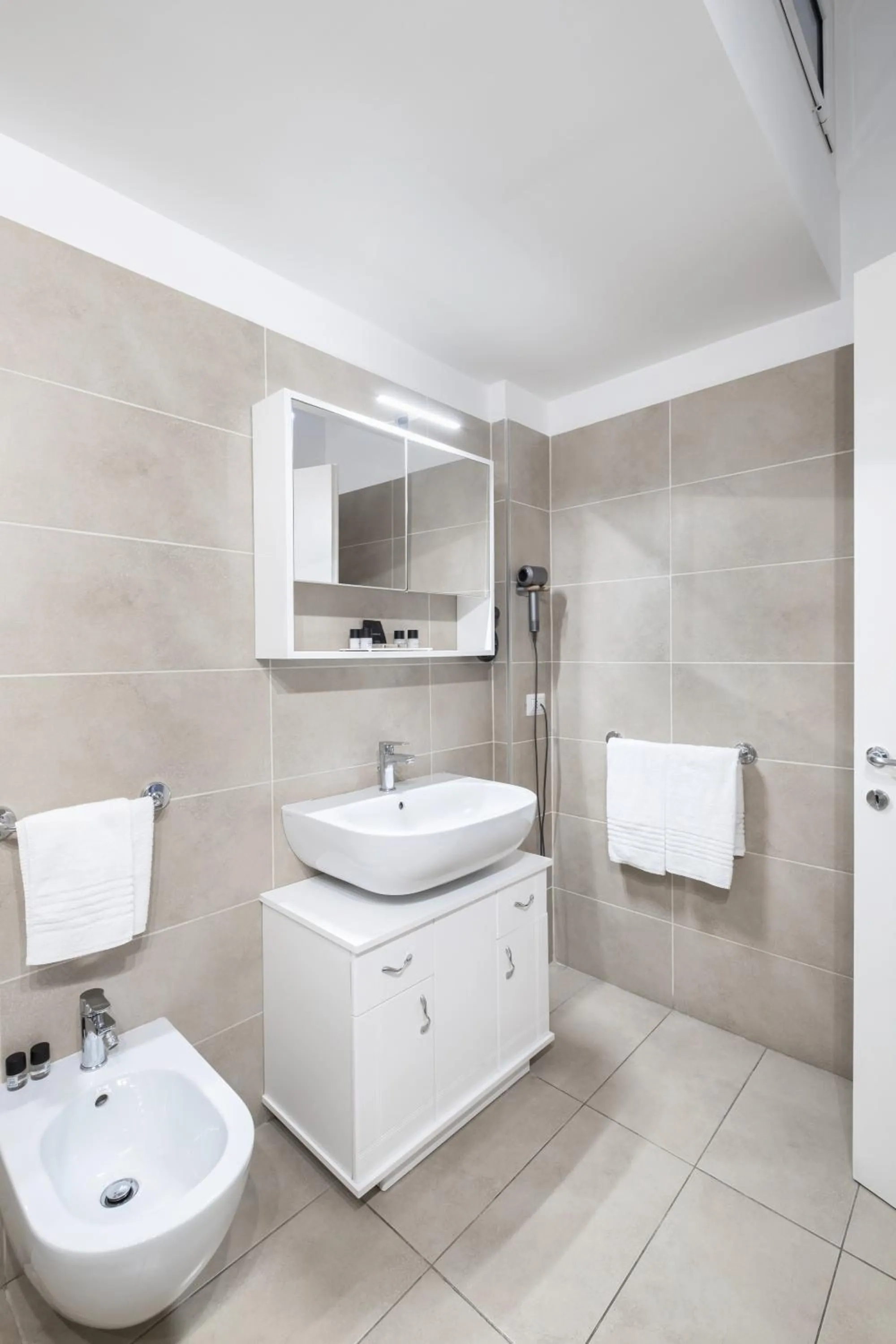 Bathroom in Oriana Homèl Roma