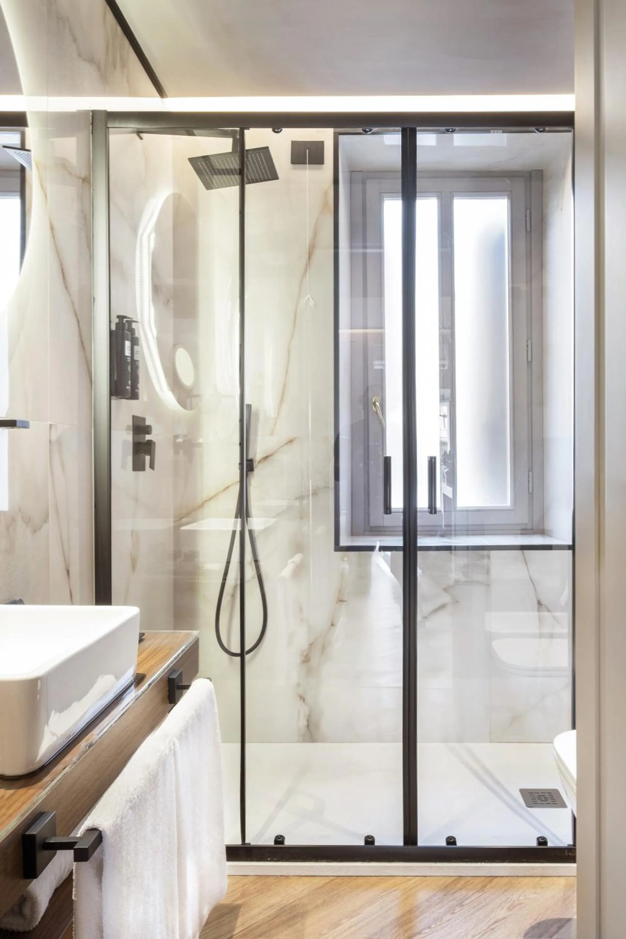 Bathroom in Oriana Homèl Roma