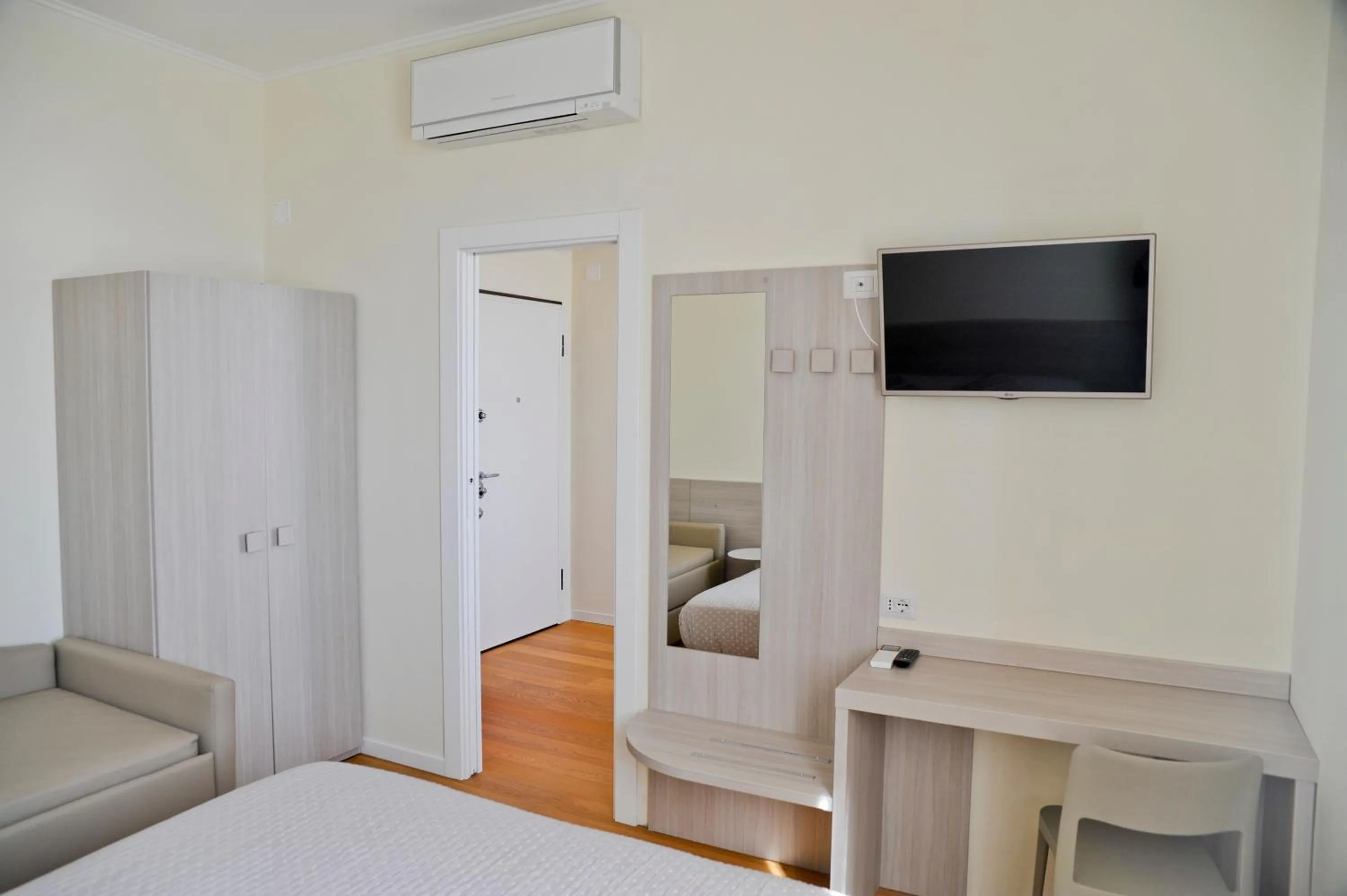 Decorative detail, Bed in Via delle 5 Terre