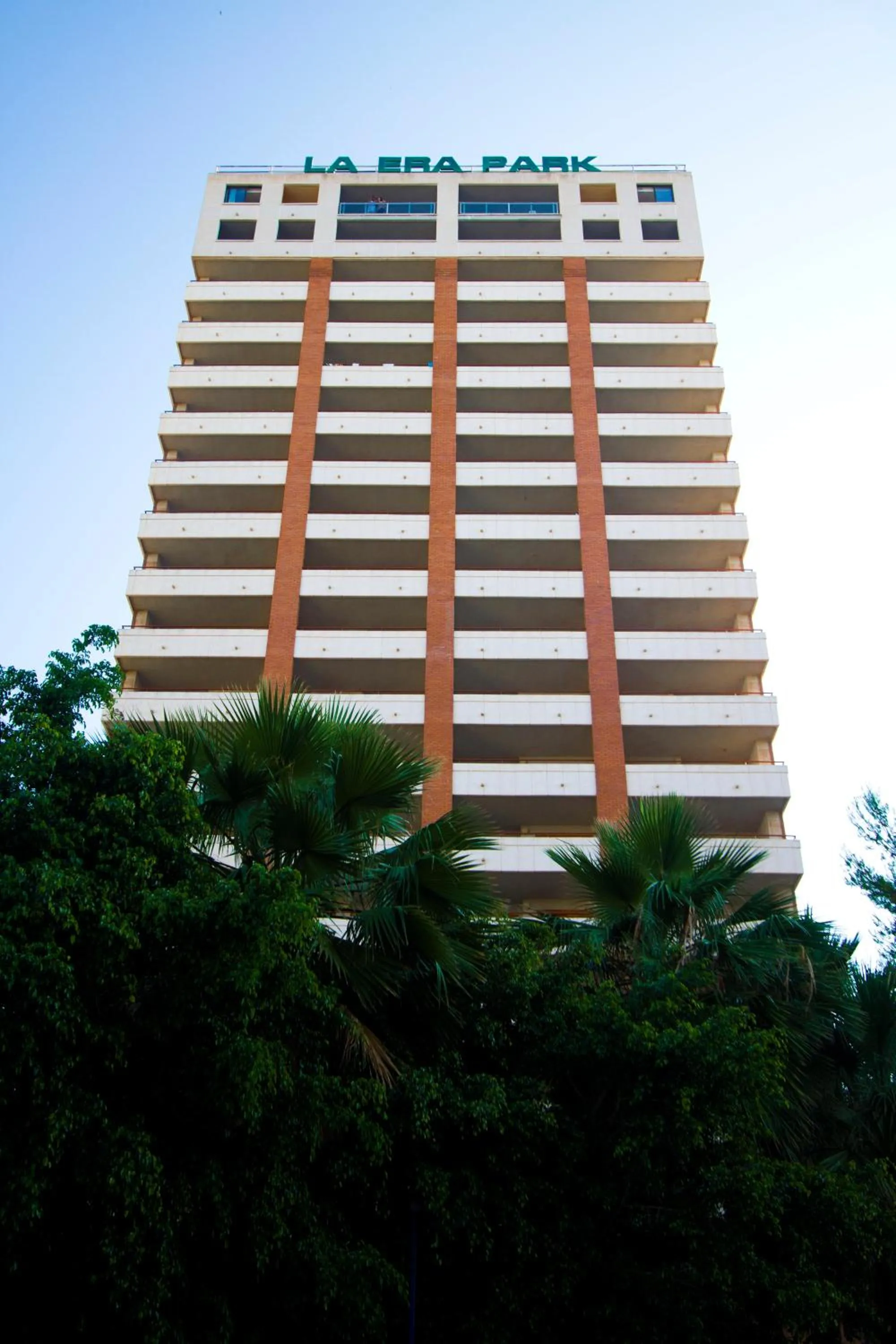 Property building in Apartamentos La Era Park