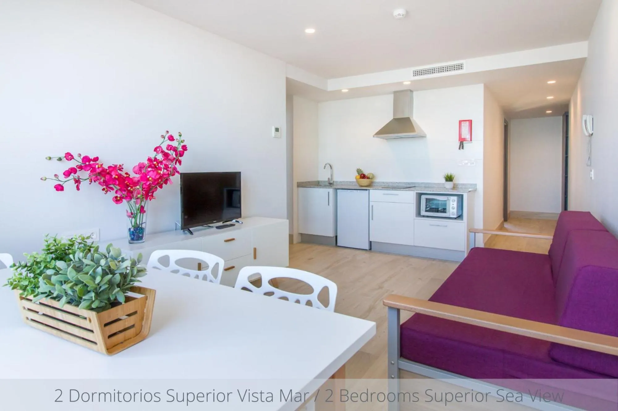 Kitchen or kitchenette in Apartamentos La Era Park