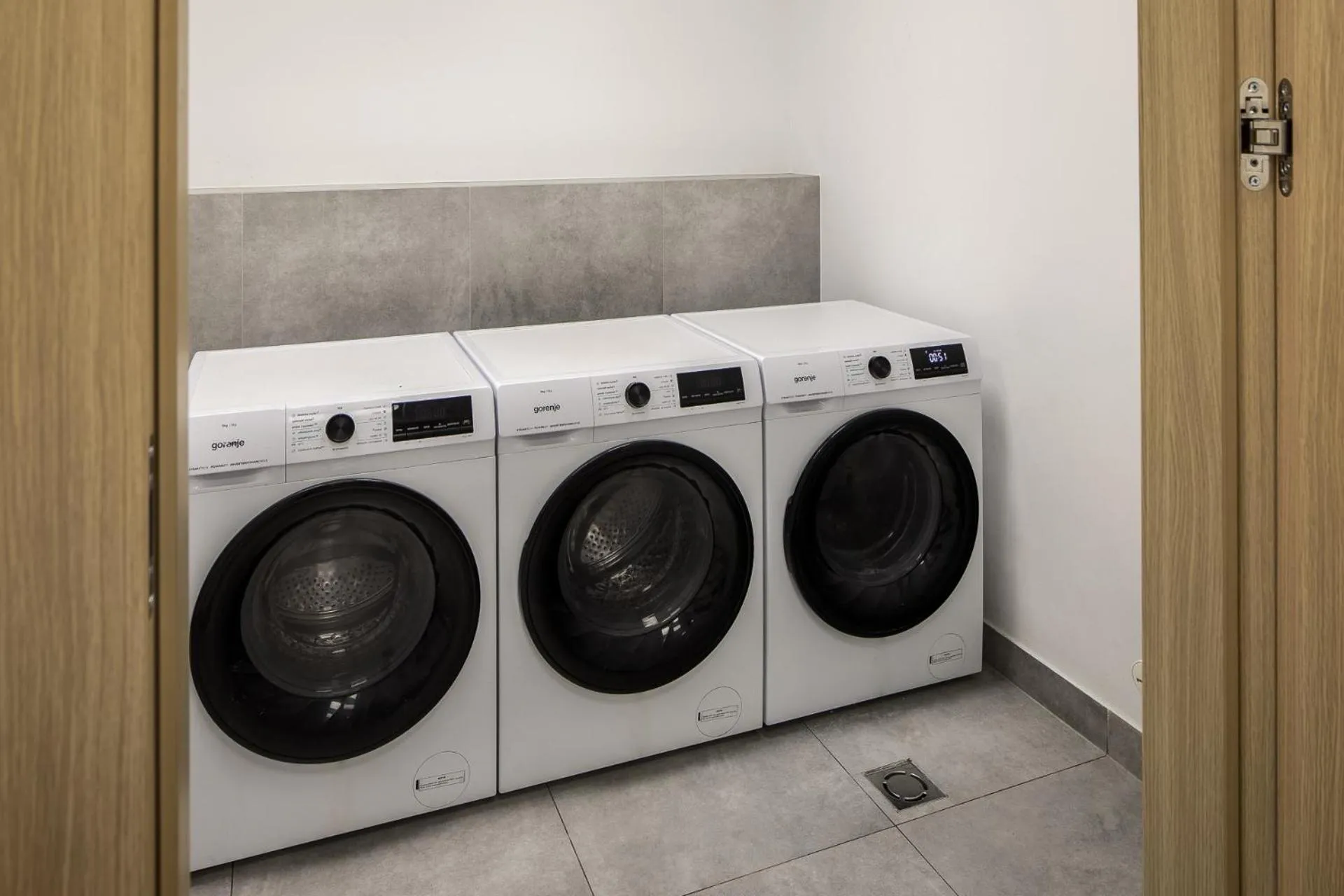 washing machine in Iron Street by A11 Sauna