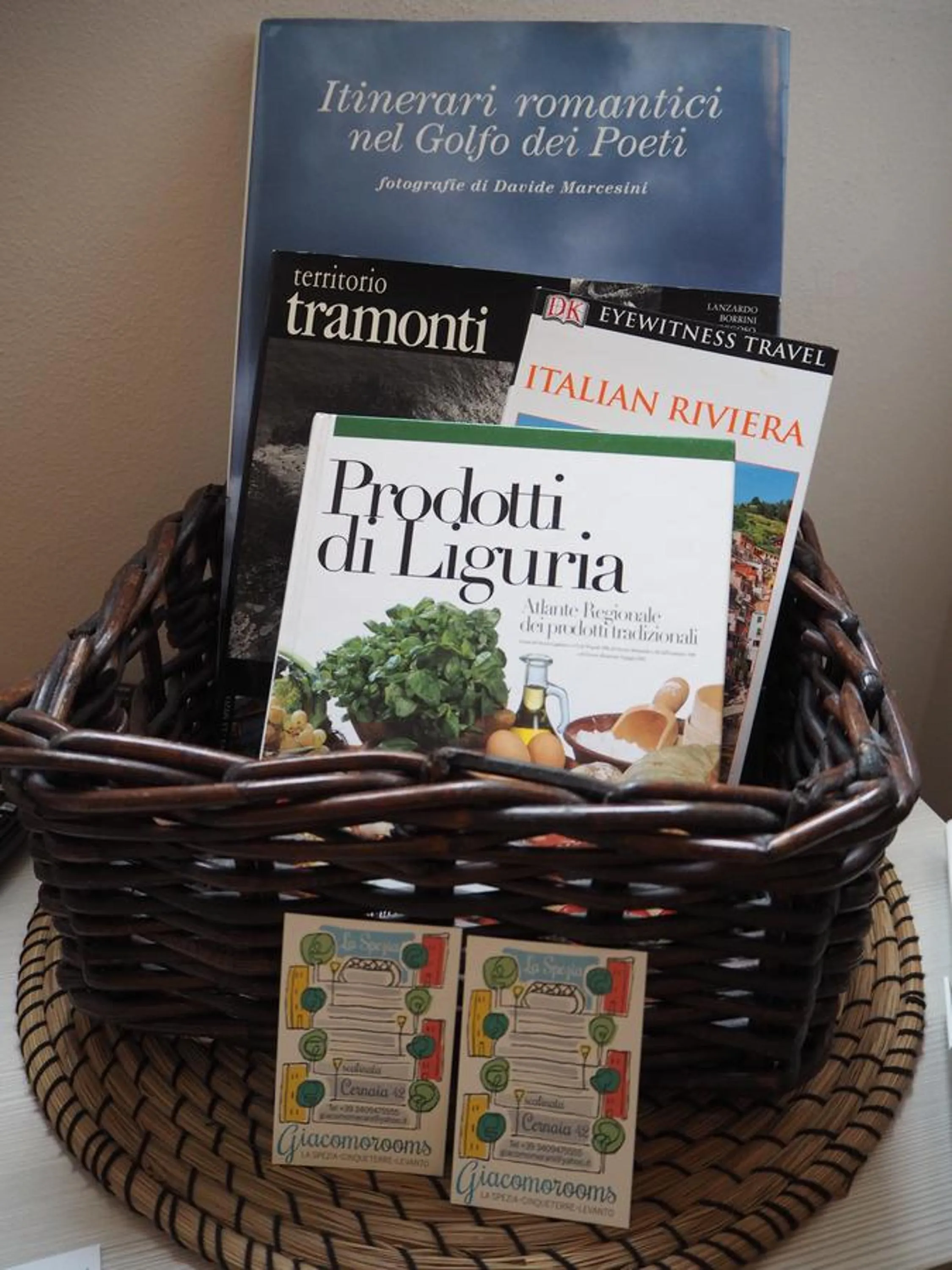 Library in B&B Cernaia 42