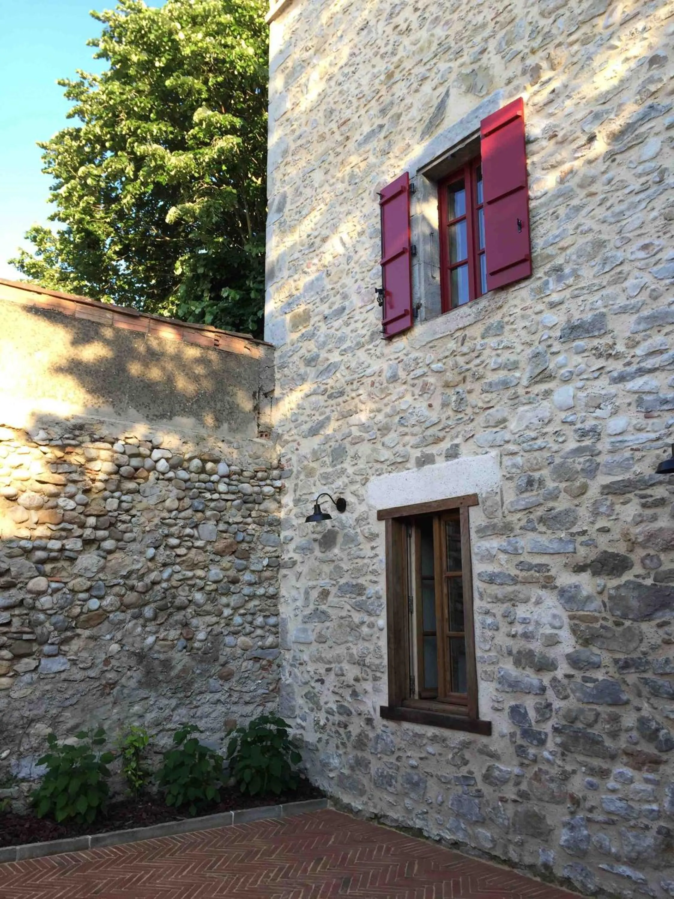 Property building in Demeure de la Carmine, sejour bien-etre d'exception, piscine, hammam, champagne
