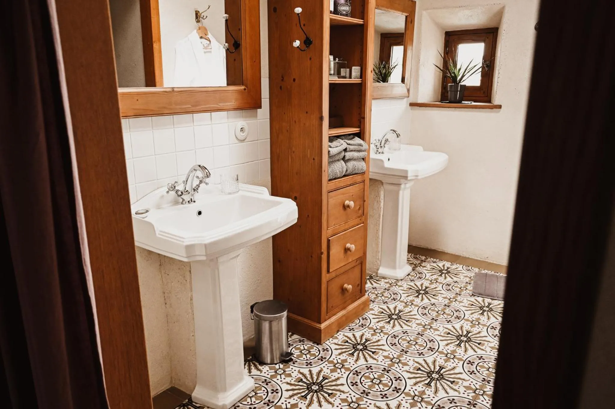 Bathroom in Demeure de la Carmine, sejour bien-etre d'exception, piscine, hammam, champagne