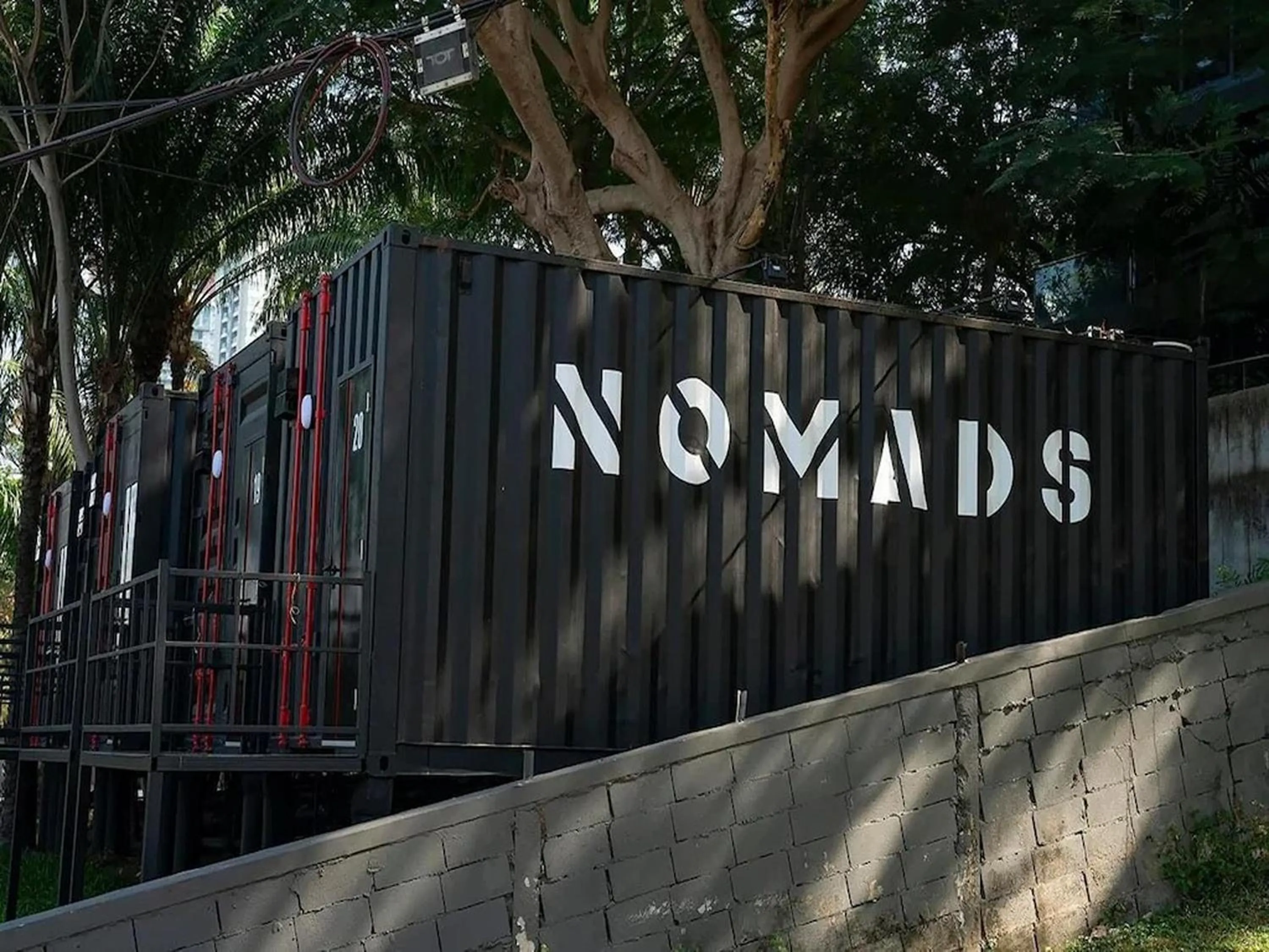 Property building in Nomads Homestay Sriracha