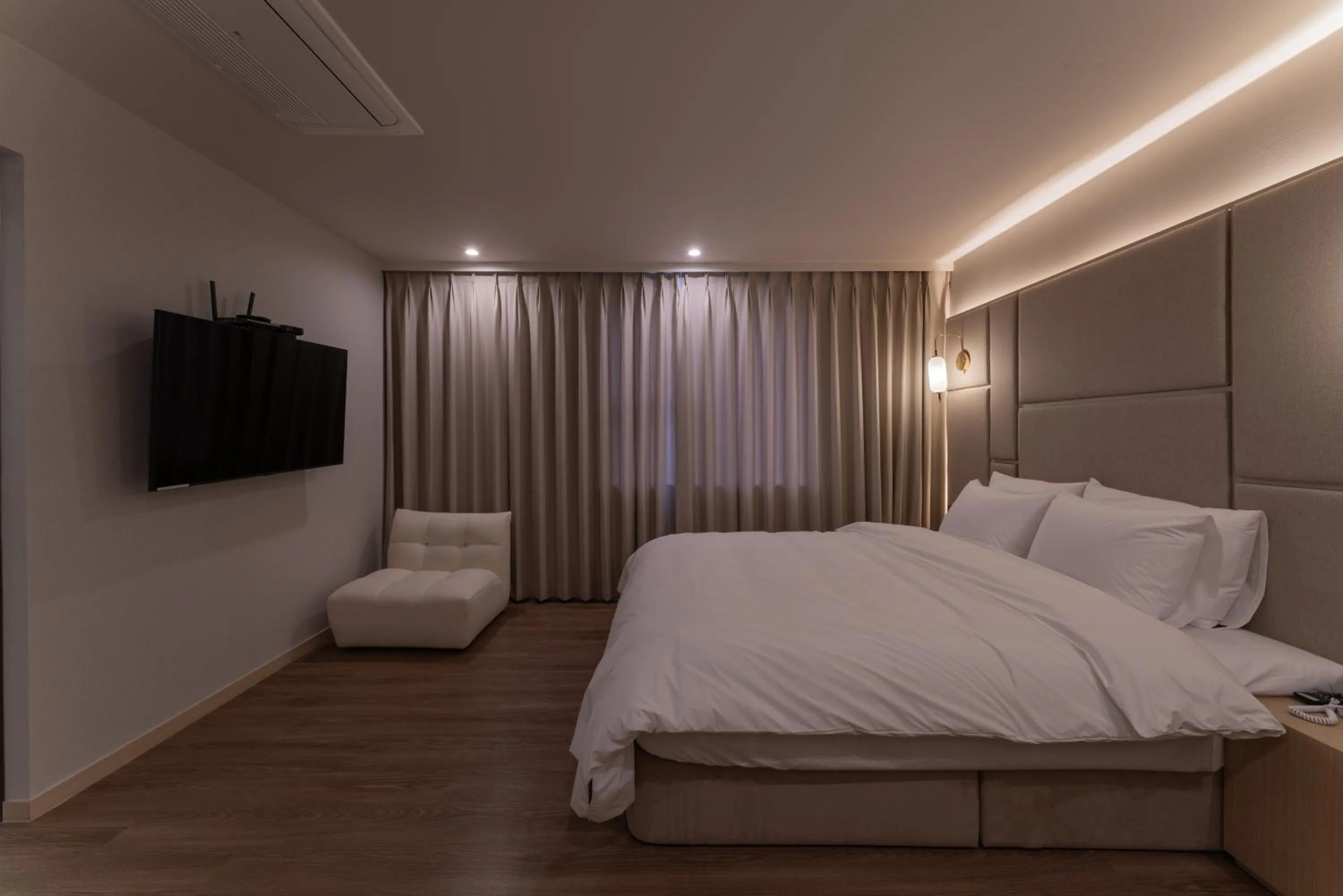 Bed in Vibe Hotel Gimhae Jangyu