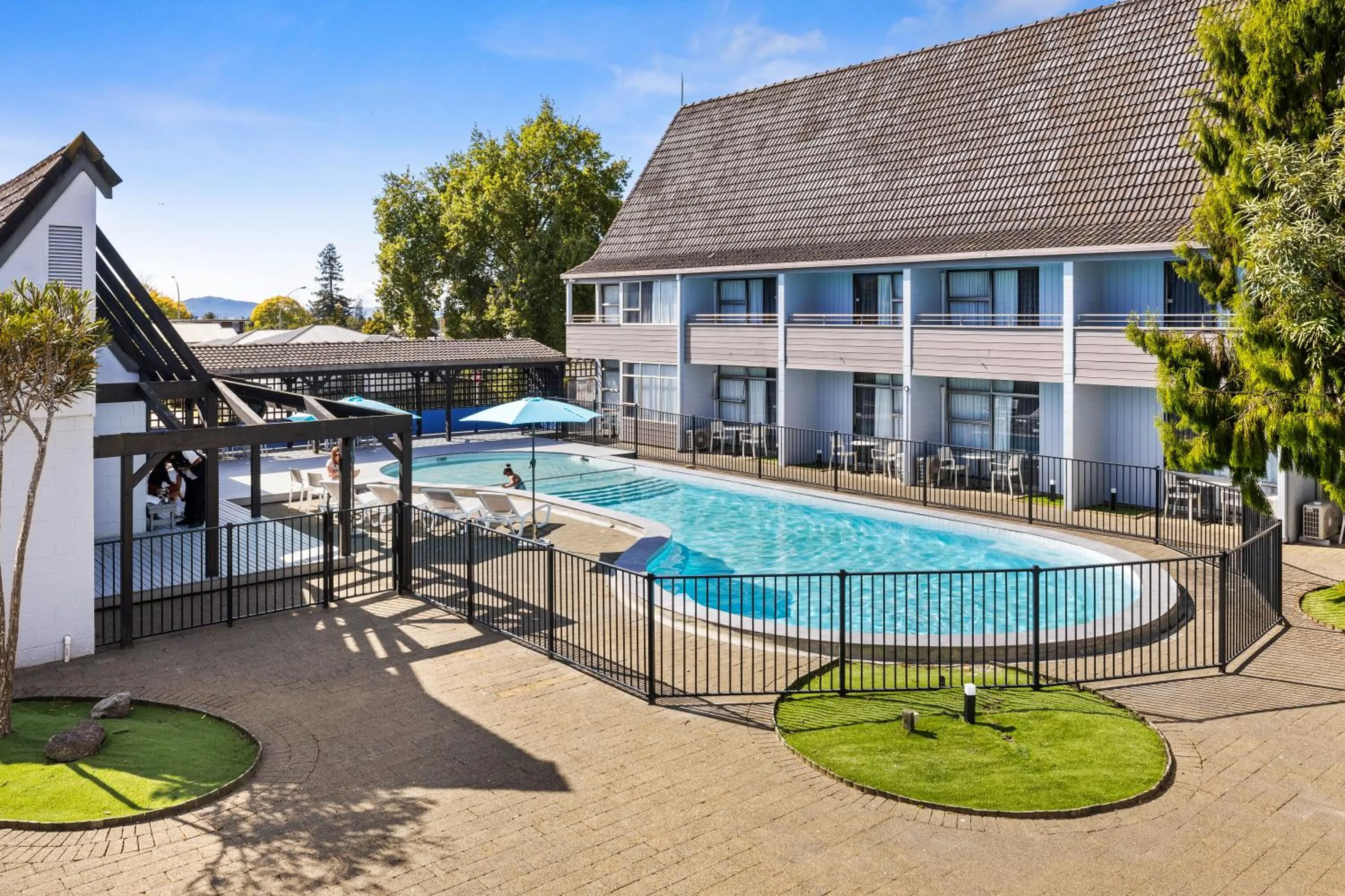 Swimming pool in Imperial Hotel Rotorua