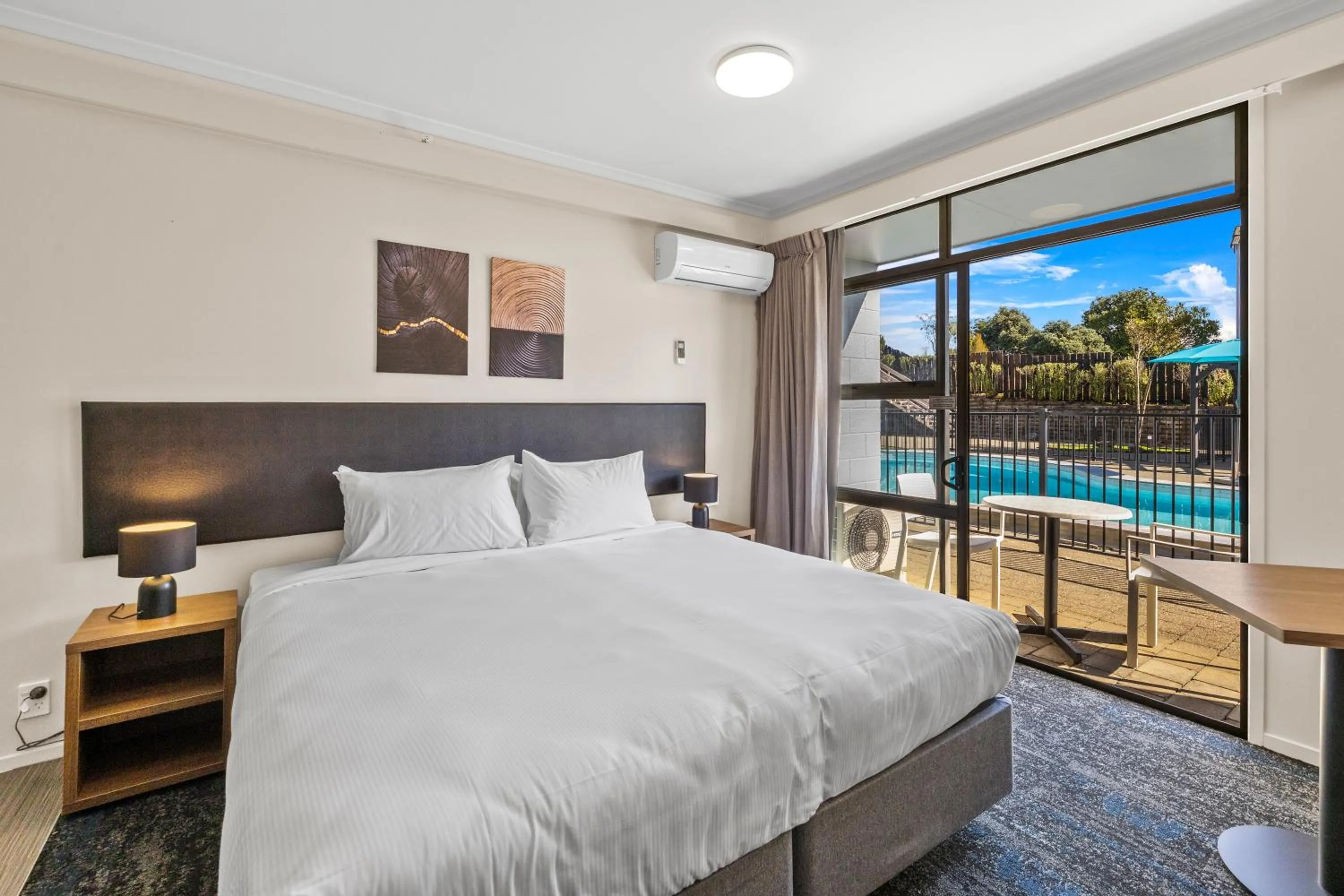 Bedroom, Bed in Imperial Hotel Rotorua