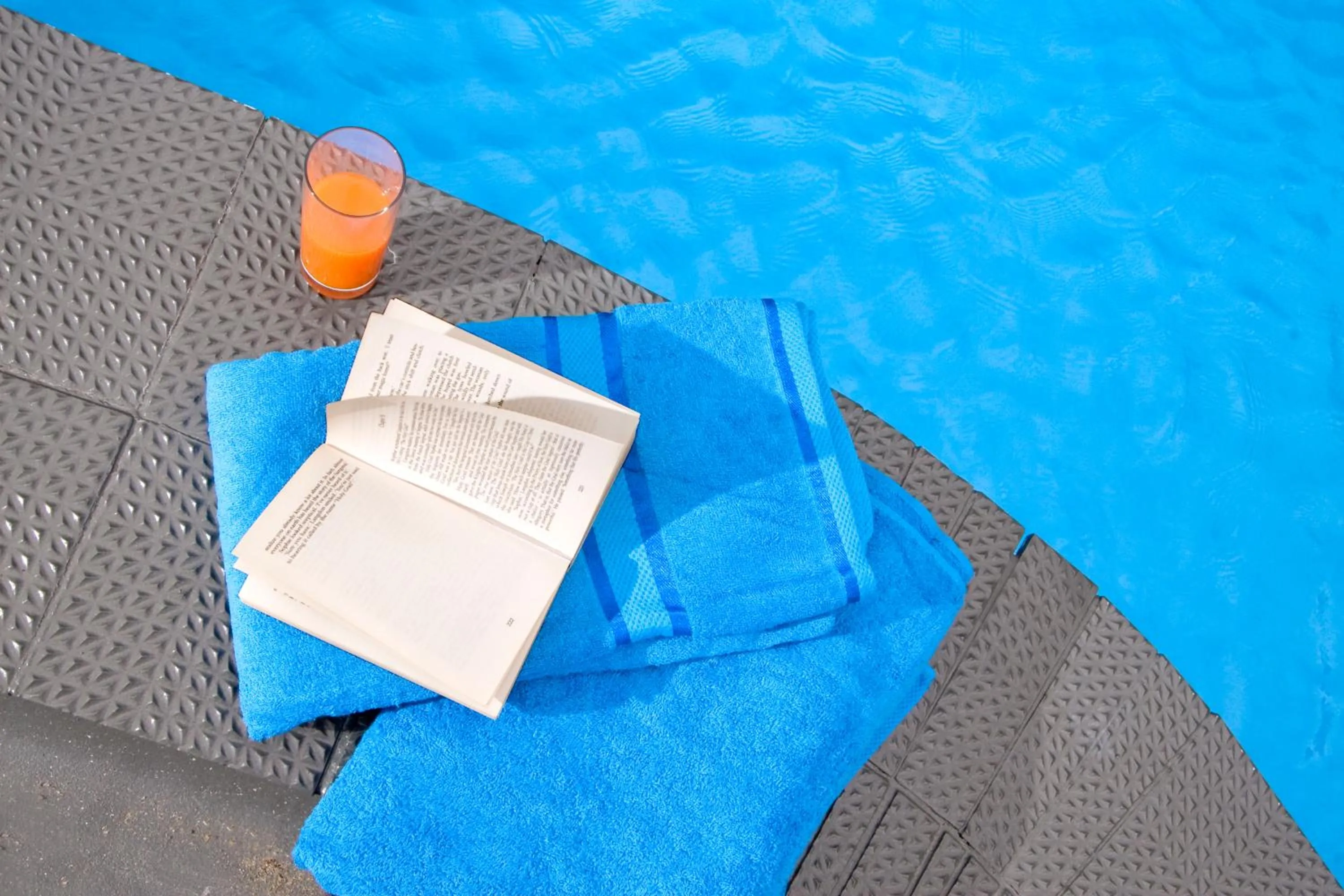 Swimming pool in Imperial Hotel Rotorua