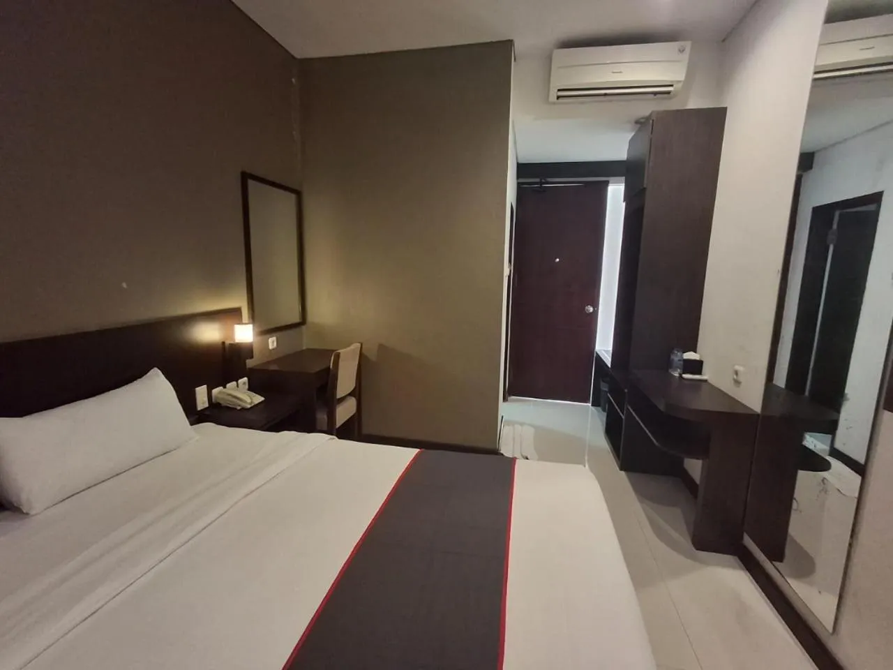 Bed in Grage Hotel Malang by TOS