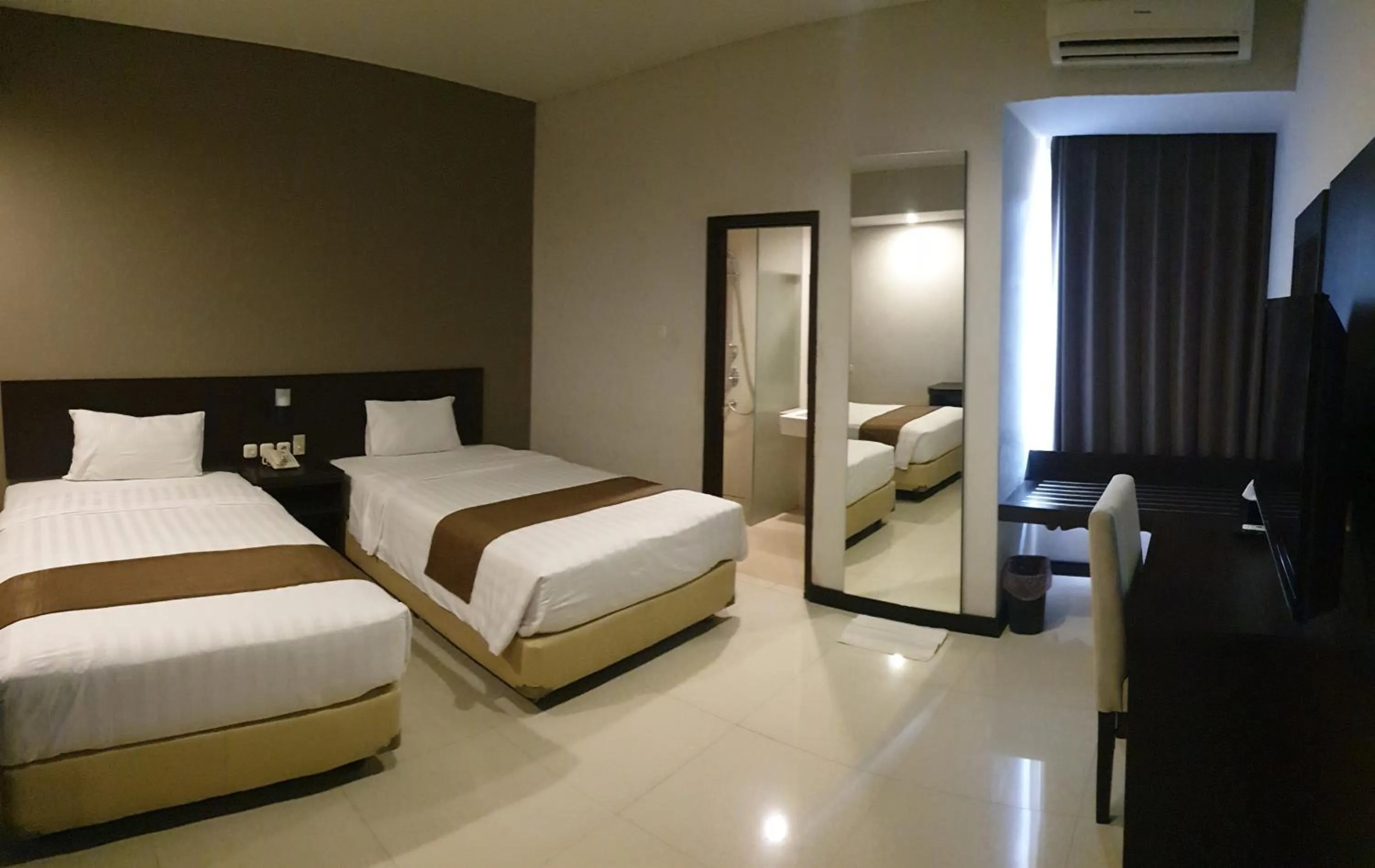 Bed in Grage Hotel Malang by TOS