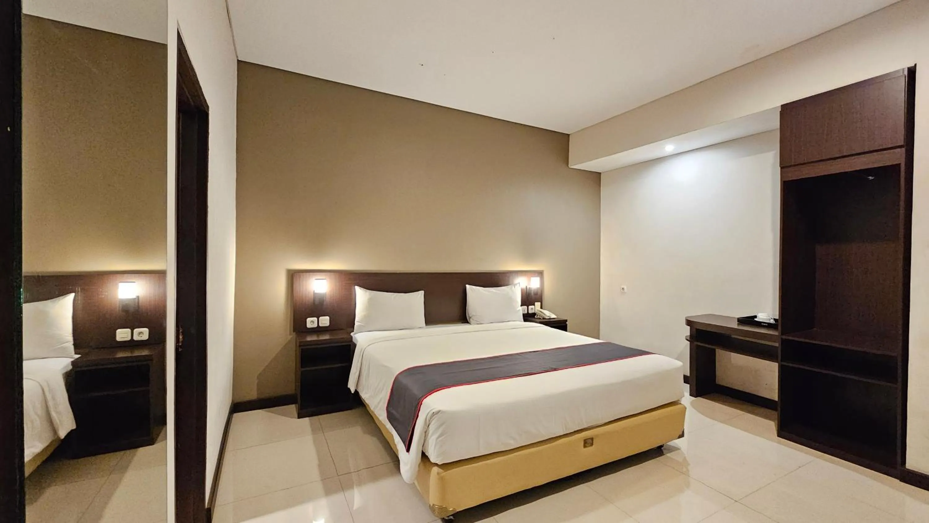 Bed in Grage Hotel Malang by TOS