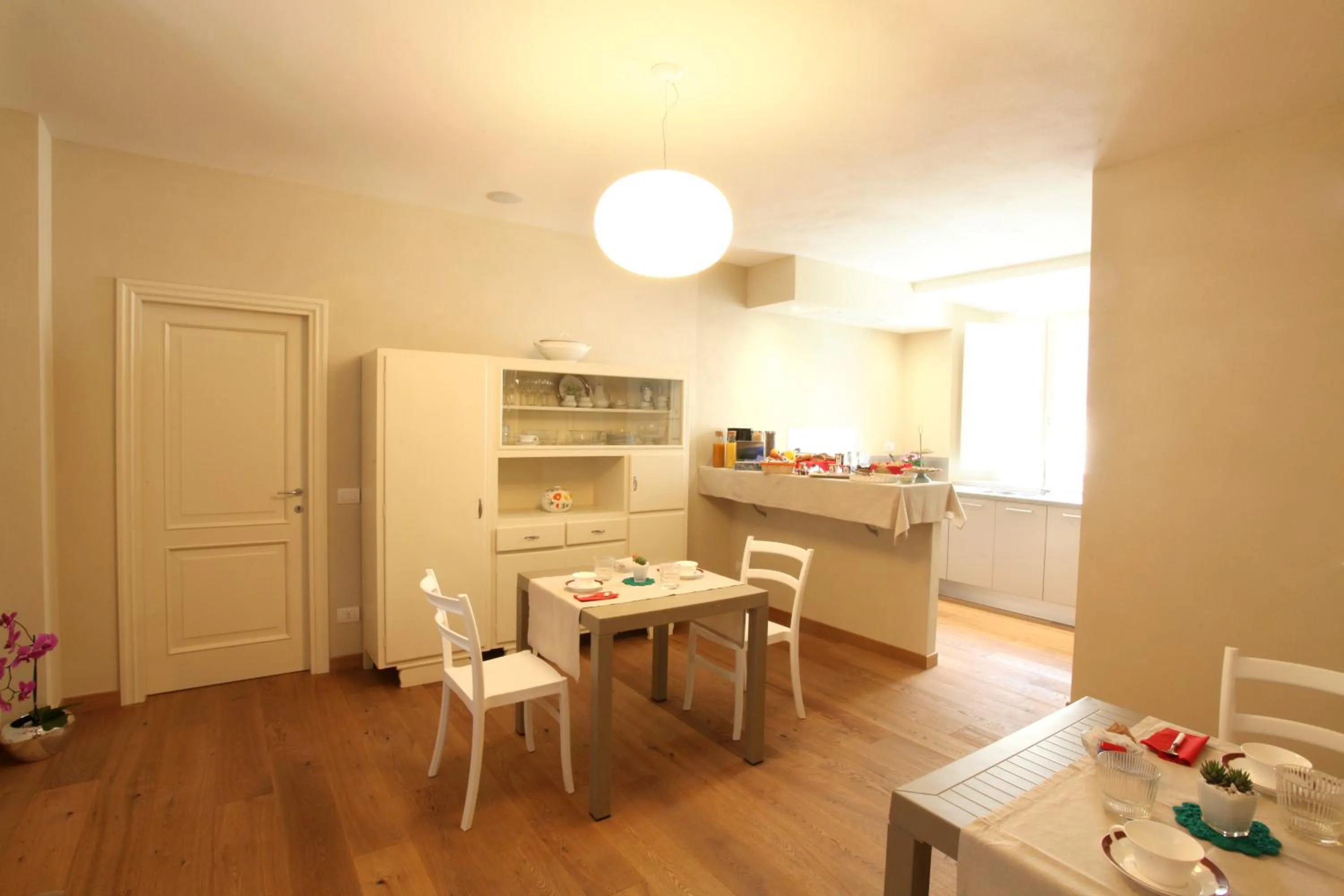 Restaurant/places to eat in B&B Antico Cancello