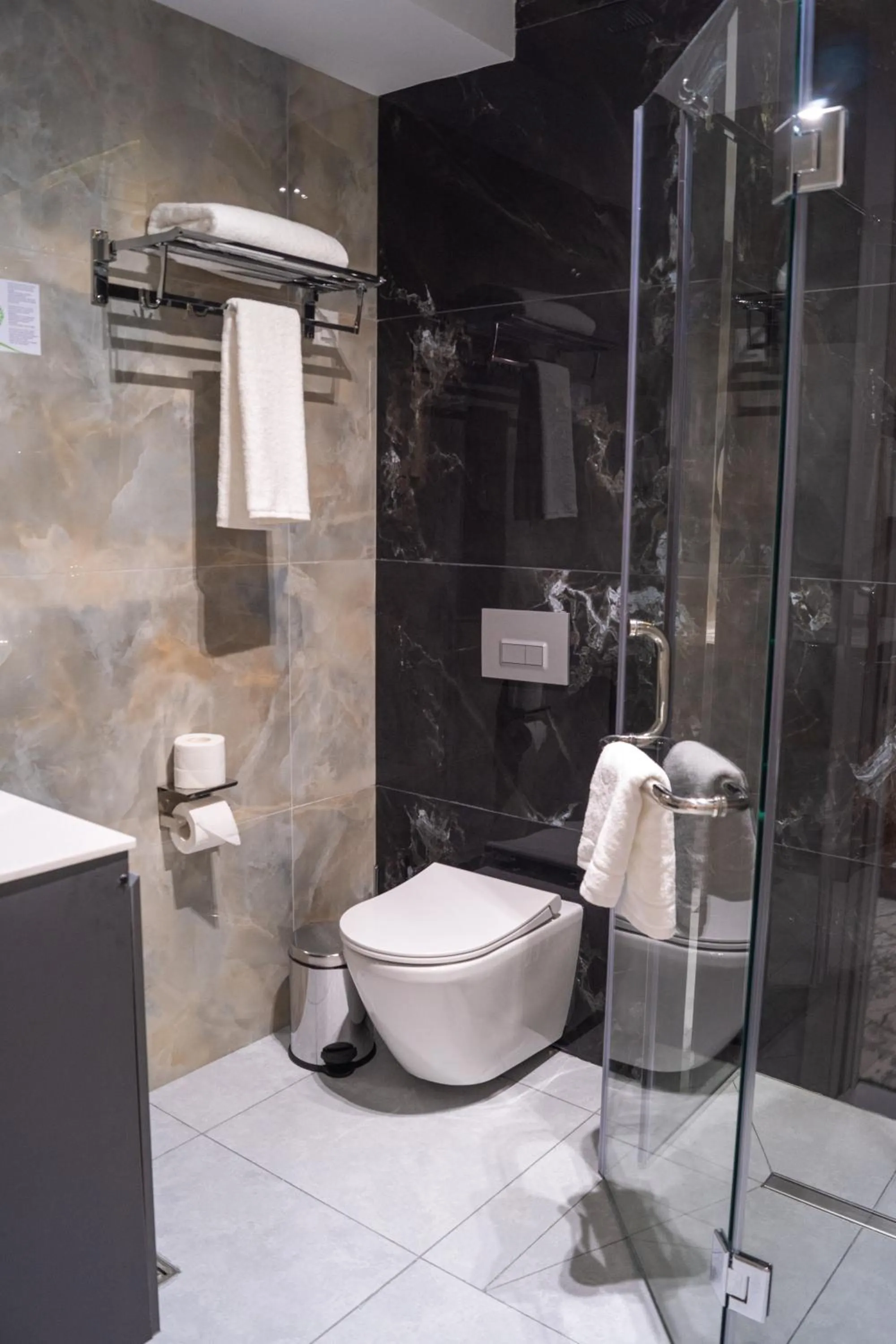 Meridian Plaza by Reikartz