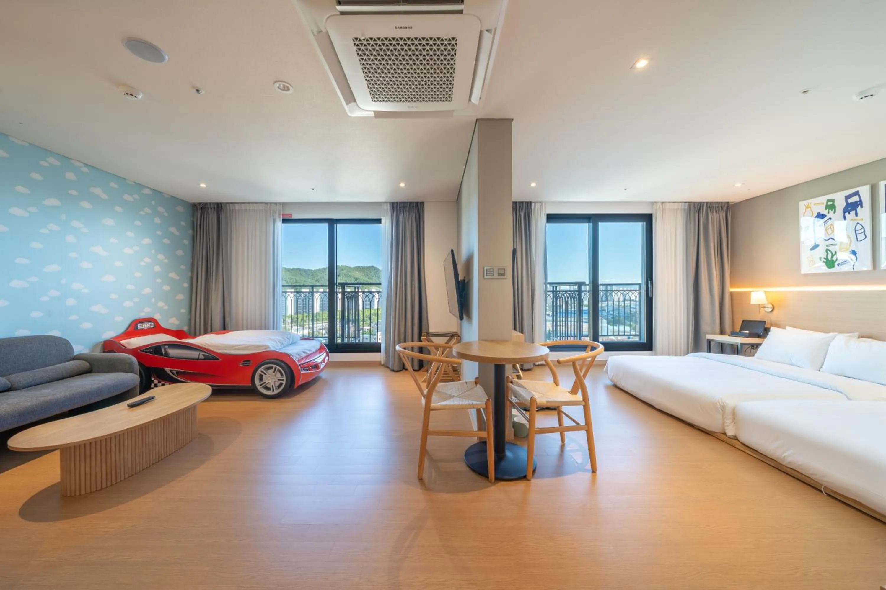 Photo of the whole room, Bed in Chestertons Gyeongju