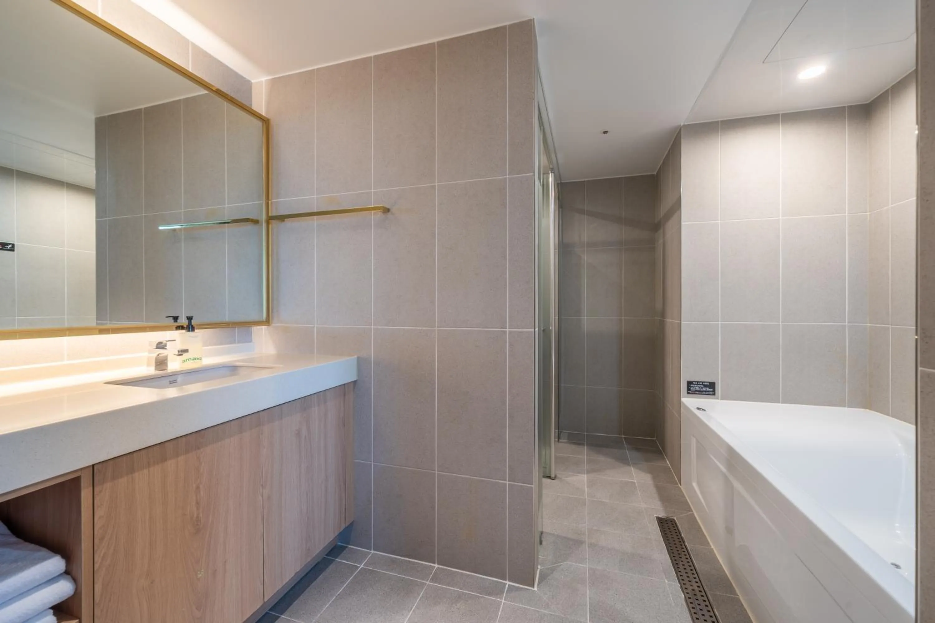 Bathroom in Chestertons Gyeongju